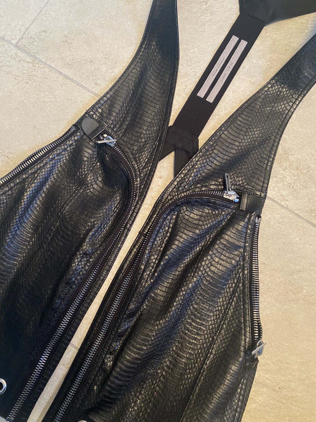 Rick Owens Rick Owens Bauhaus Vest In Python Snakeskin Size US M / EU 48-50 / 2 - 16 Thumbnail