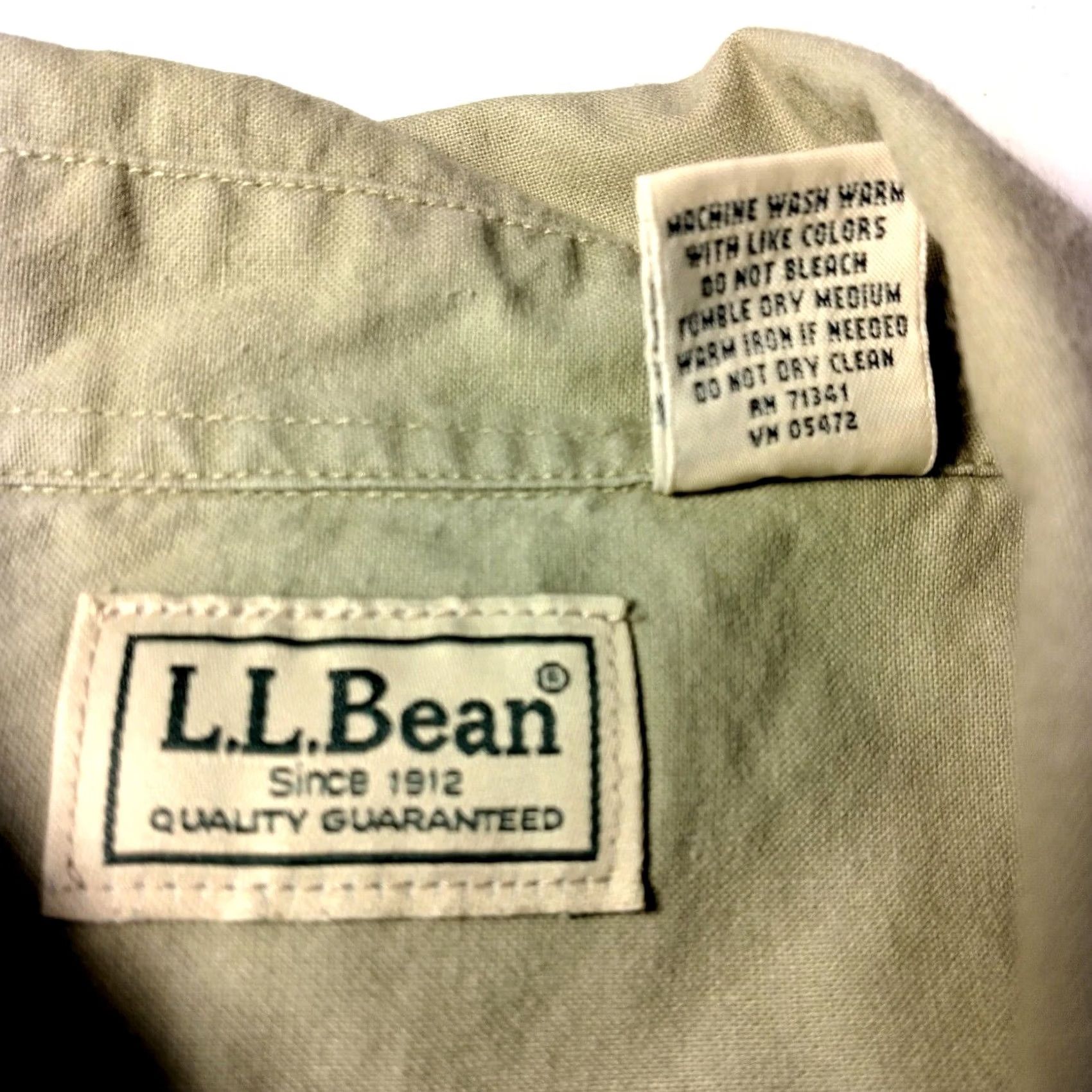 Vintage VINTAGE LL Bean Shirt Medium Beige Cotton Twill Long Sleeve Camp Work Workwear Button-Up Collar Spread Pockets Mens Regular 90s Camp Hiking Outdoorsy Size US M / EU 48-50 / 2 - 4 Thumbnail