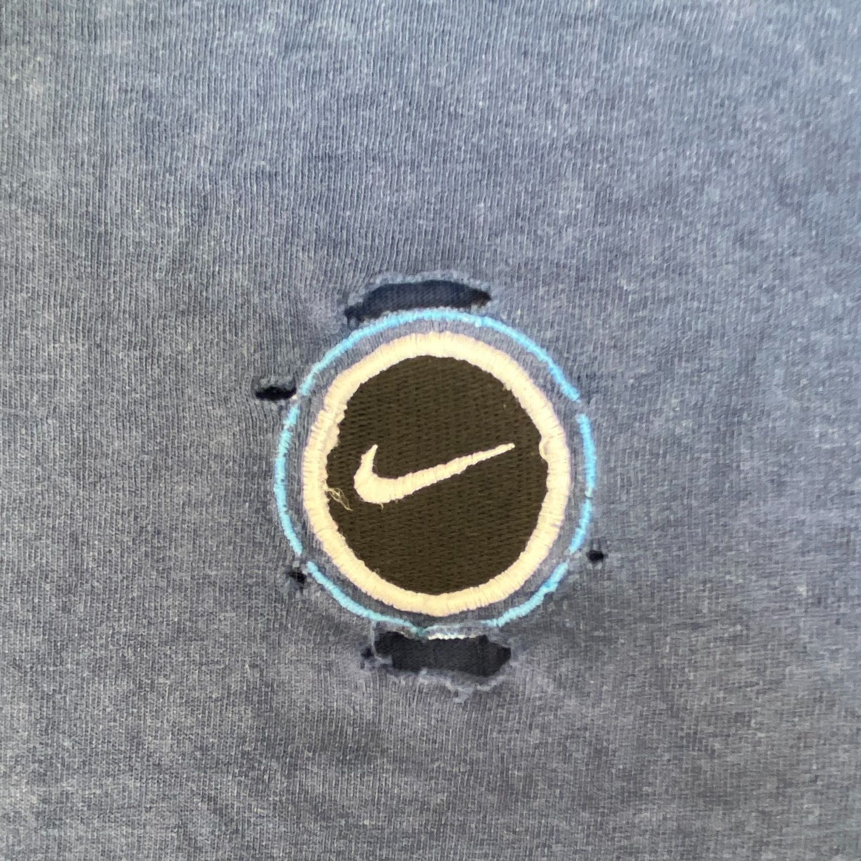 Nike × Vintage Vintage 90s Nike Logo Shirt Rare Thrashed Center Swoosh Tee Size US L / EU 52-54 / 3 - 3 Thumbnail