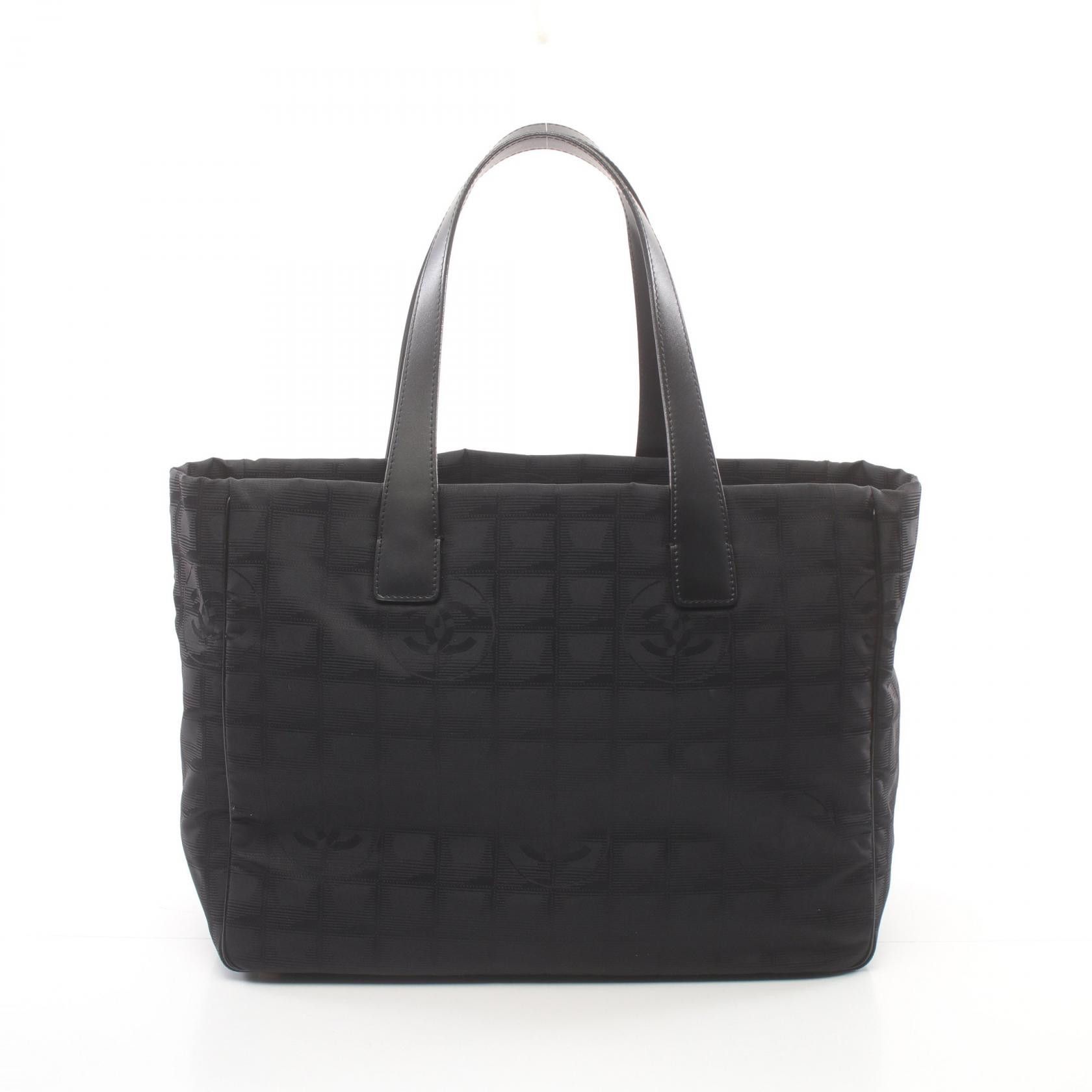 Chanel Chanel New Travel Line Tote Bag Canvas Tote Bag A15991 in Great Condition Size ONE SIZE - 1 Thumbnail