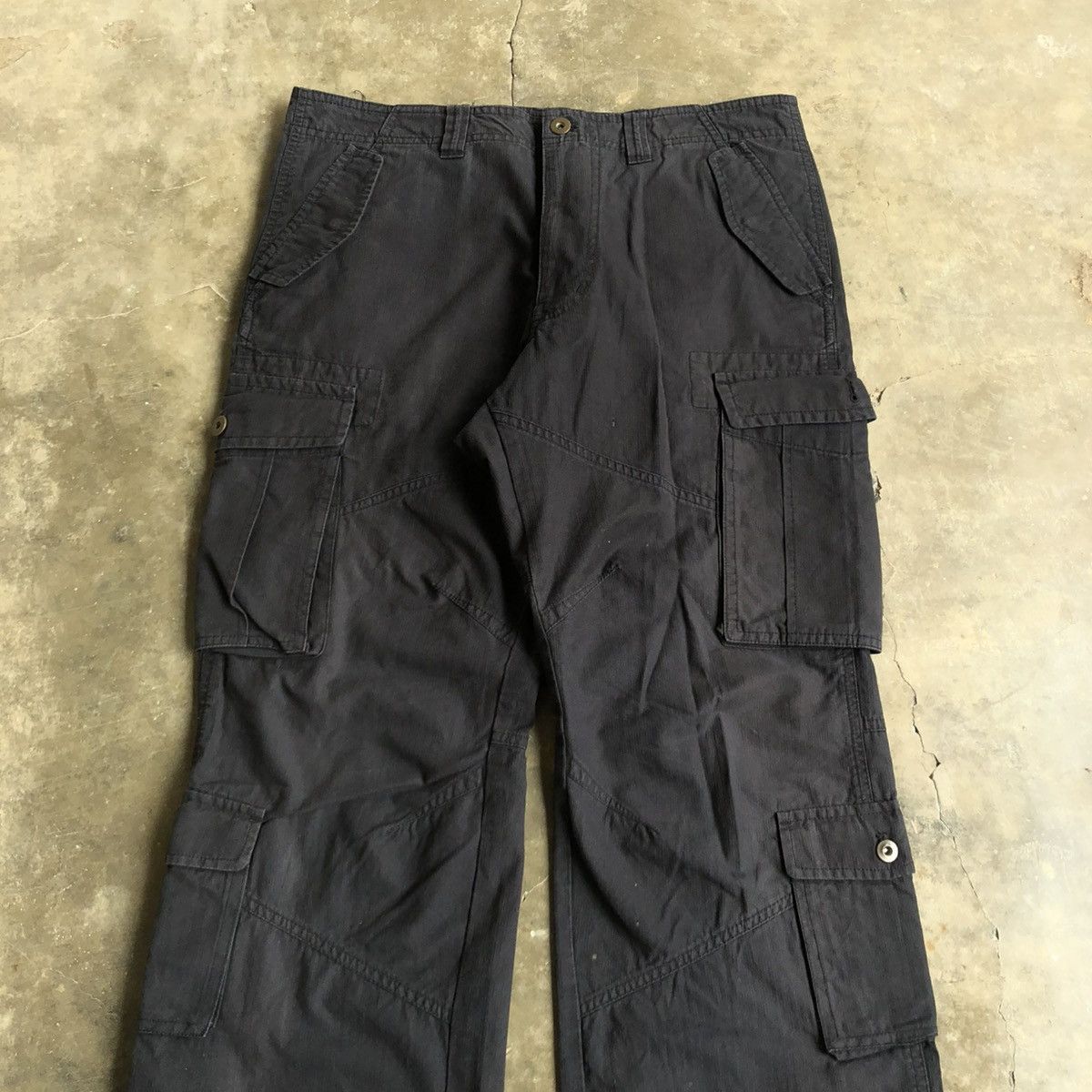 Takeo Kikuchi 2000s Takeo Kikuchi Multipocket Cargo Pants Black Designer Size US 34 / EU 50 - 2 Thumbnail
