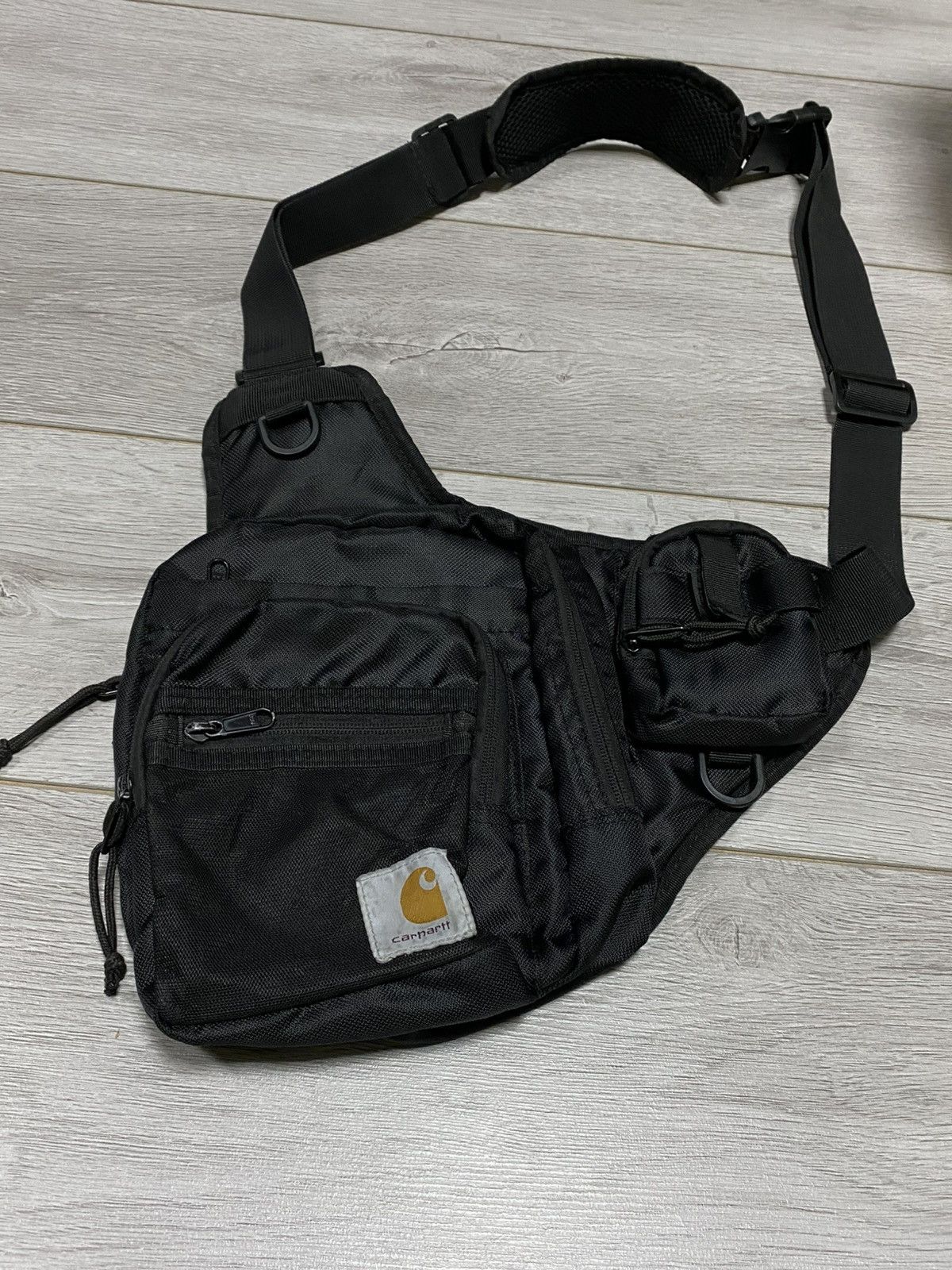 Carhartt Carhartt vintage y2k distressed sling bag waterproof Size ONE SIZE - 2 Thumbnail