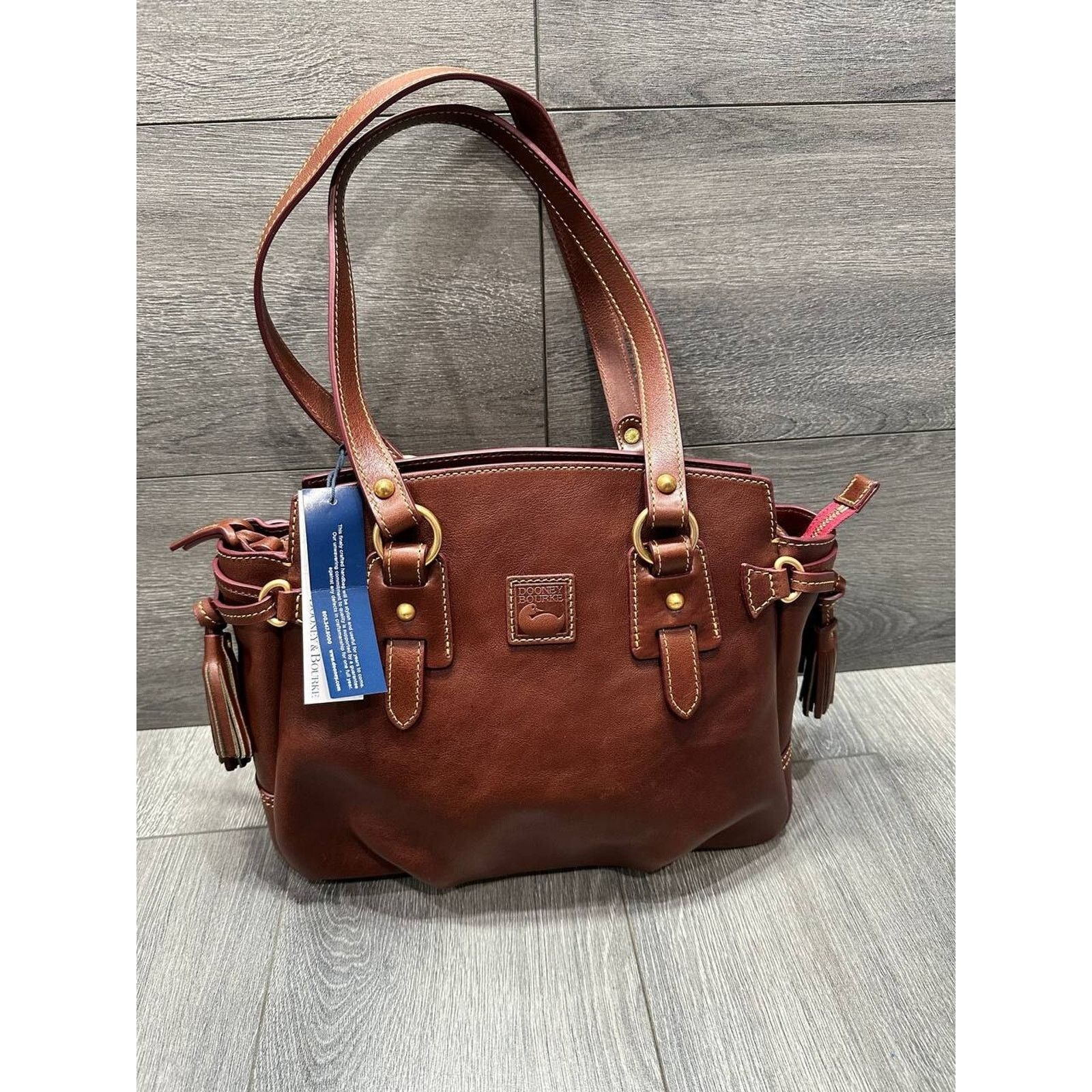 Dooney & Bourke Dooney & Bourke Florentine Leather Small Winged A626470 Size ONE SIZE - 4 Thumbnail