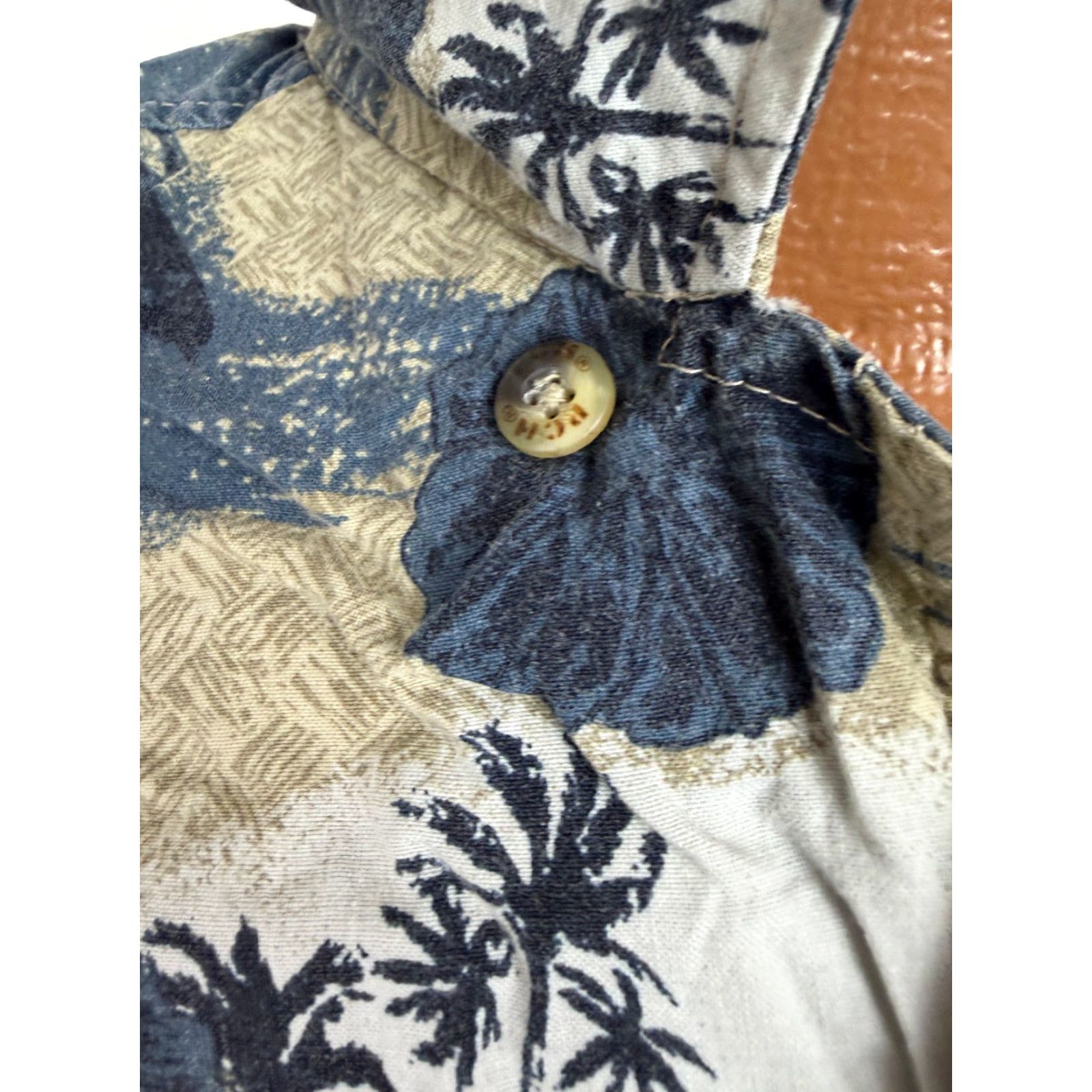 Vintage VINTAGE Pacific Coast Highway Hawaiian Shirt Mens L beige Cotton 90s Floral Surf Camp Collar Button-Up Short Sleeve Size US L / EU 52-54 / 3 - 5 Thumbnail