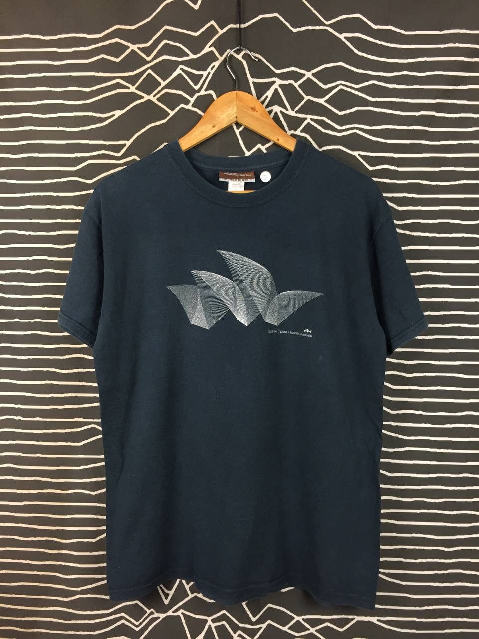 Vintage Sydney Opera House Australia Official Licensed Product Tee Size US M / EU 48-50 / 2 - 1 Thumbnail
