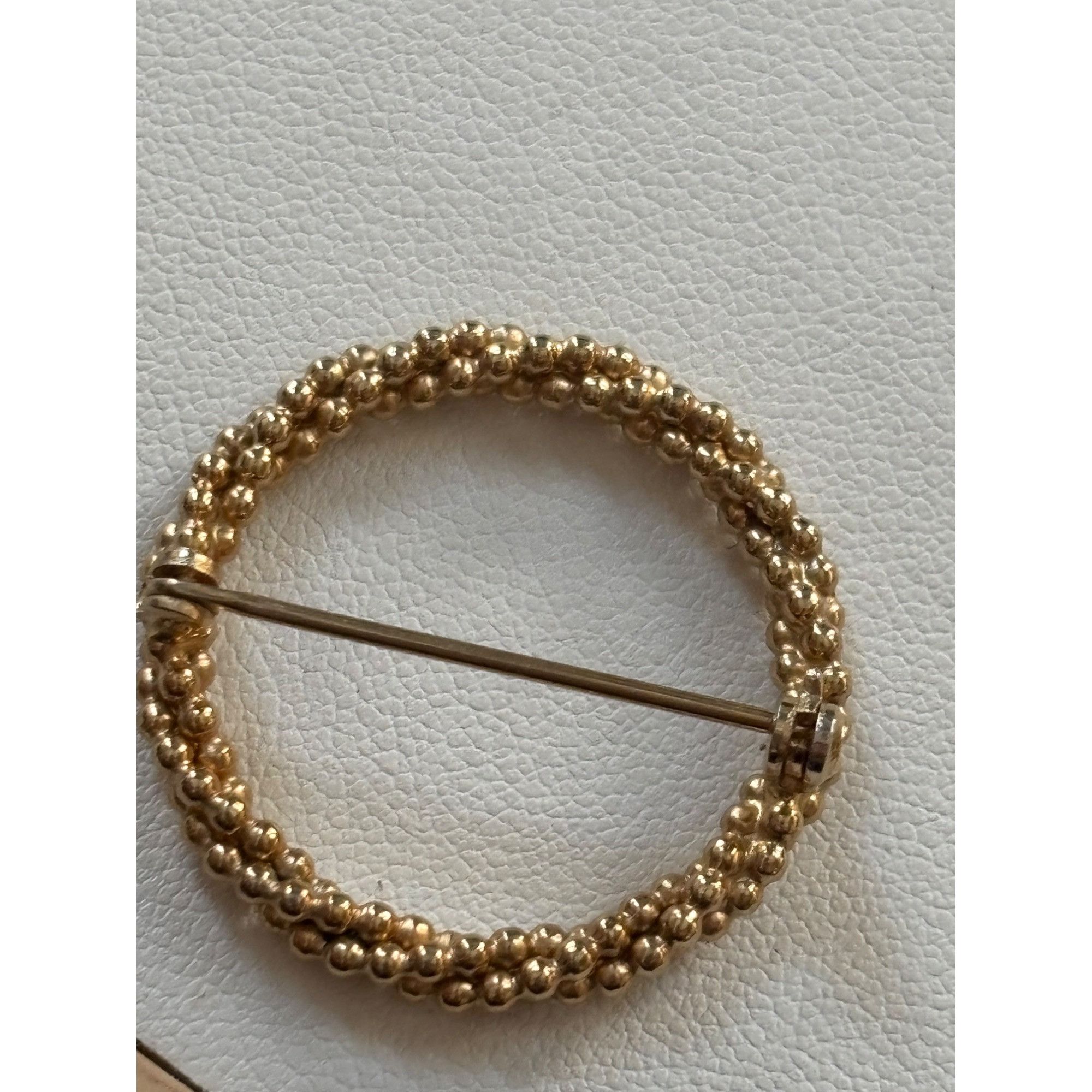Other Vintage Gold Tone Leaf & Beaded Circle Brooch Set Size ONE SIZE - 5 Thumbnail