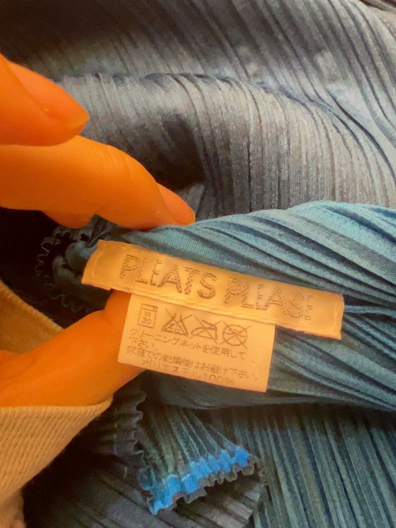 Issey Miyake Issey Miyake Electric blue pleated short-sleeved shirt Size XS / US 0-2 / IT 36-38 - 4 Thumbnail
