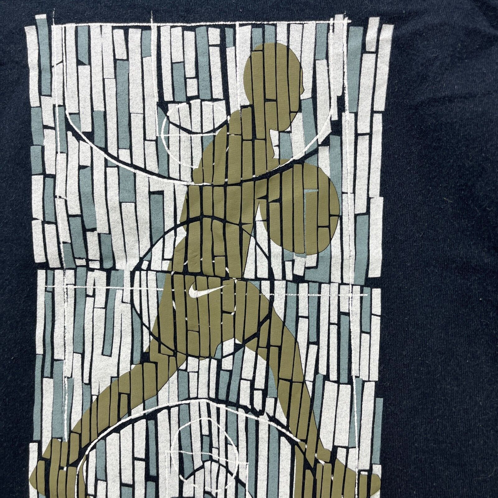 Nike × Vintage Vintage 90s Nike Basketball Made in USA Faded T-Shirt Small Size US S / EU 44-46 / 1 - 3 Thumbnail