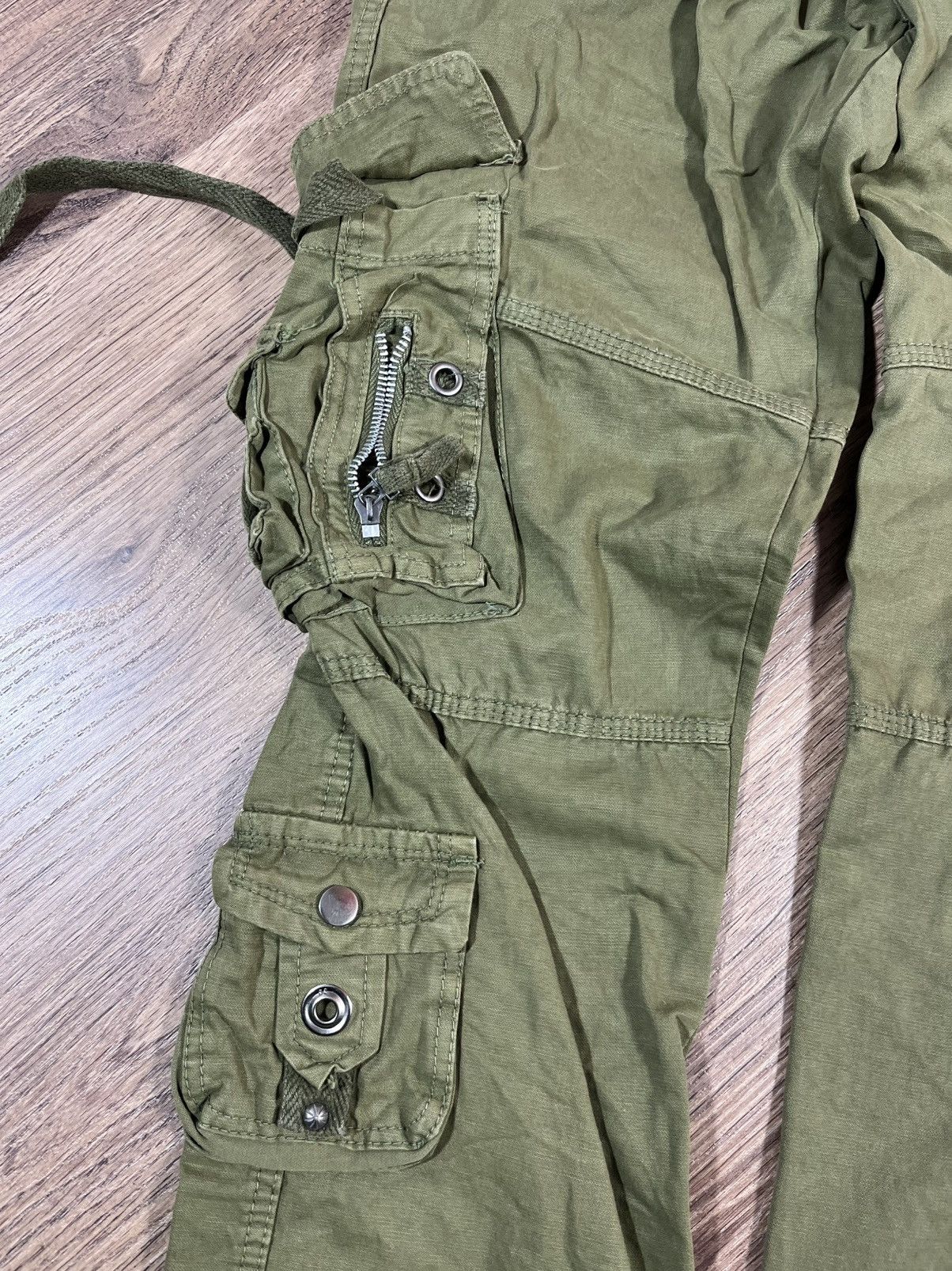 Japanese Brand Vintage Multi pocket Cargo Pants Size US 31 - 4 Thumbnail