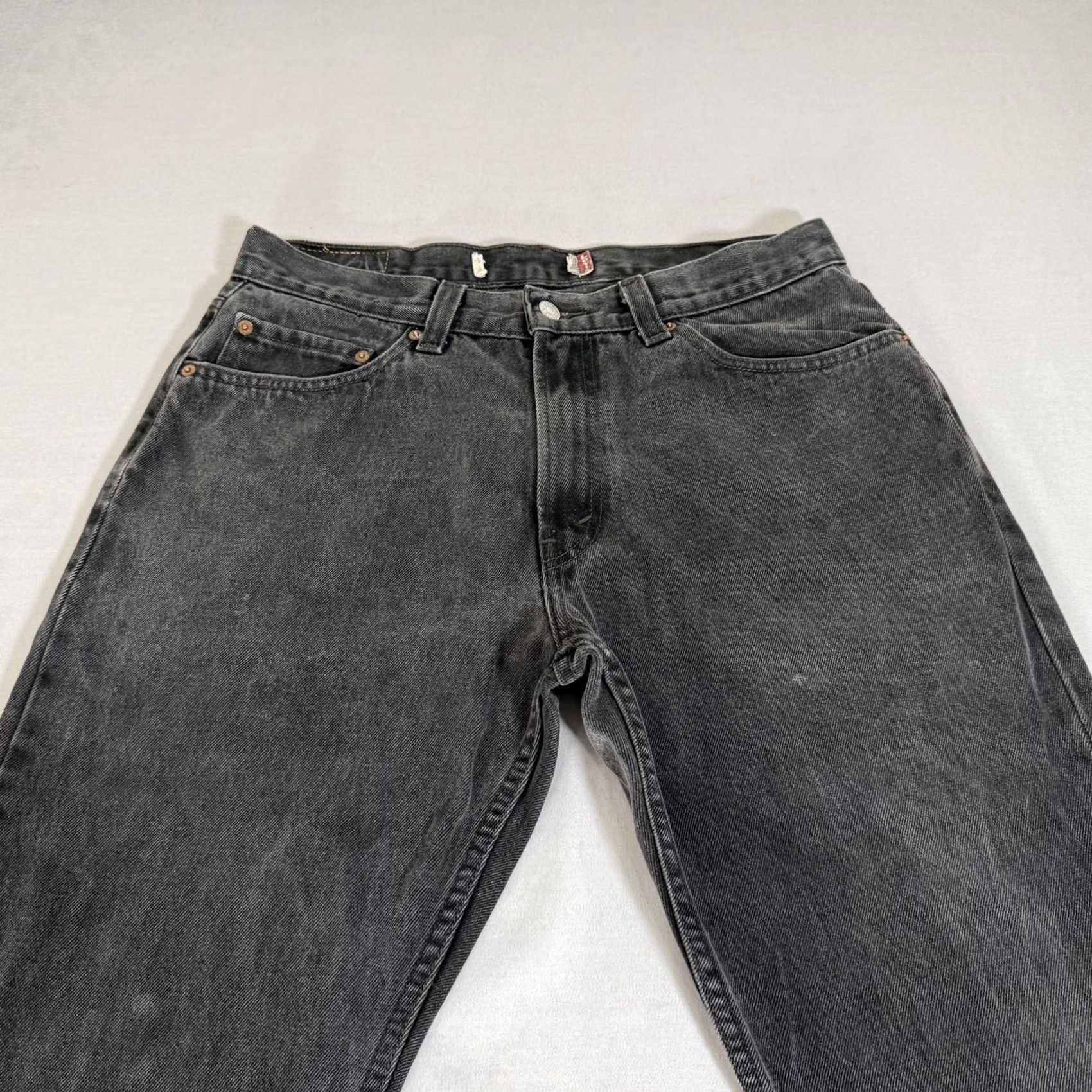 Levi's VINTAGE Levi's Jeans Mens 34x34 Black 505 Straight Fit Denim pants Y2K Size US 34 / EU 50 - 2 Thumbnail