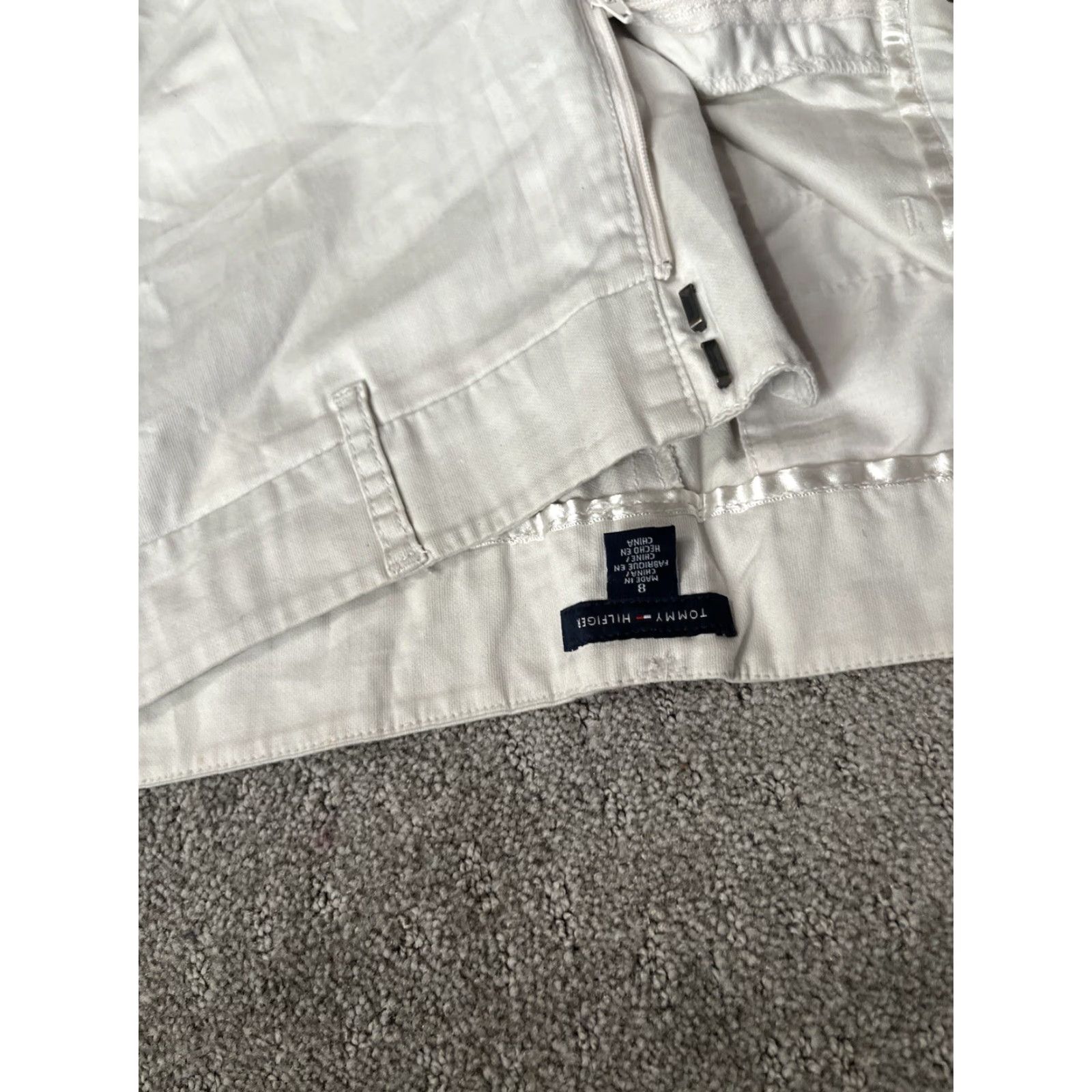 Tommy Hilfiger TOMMY HILFIGER White 8 Chino Pants Women Regular Flat Front Ankle Zip Pockets Cotton Blend Twill Nautical Image: 26 in Inseam VINTAGE? No. Size 30" / US 8 / IT 44 - 5 Thumbnail