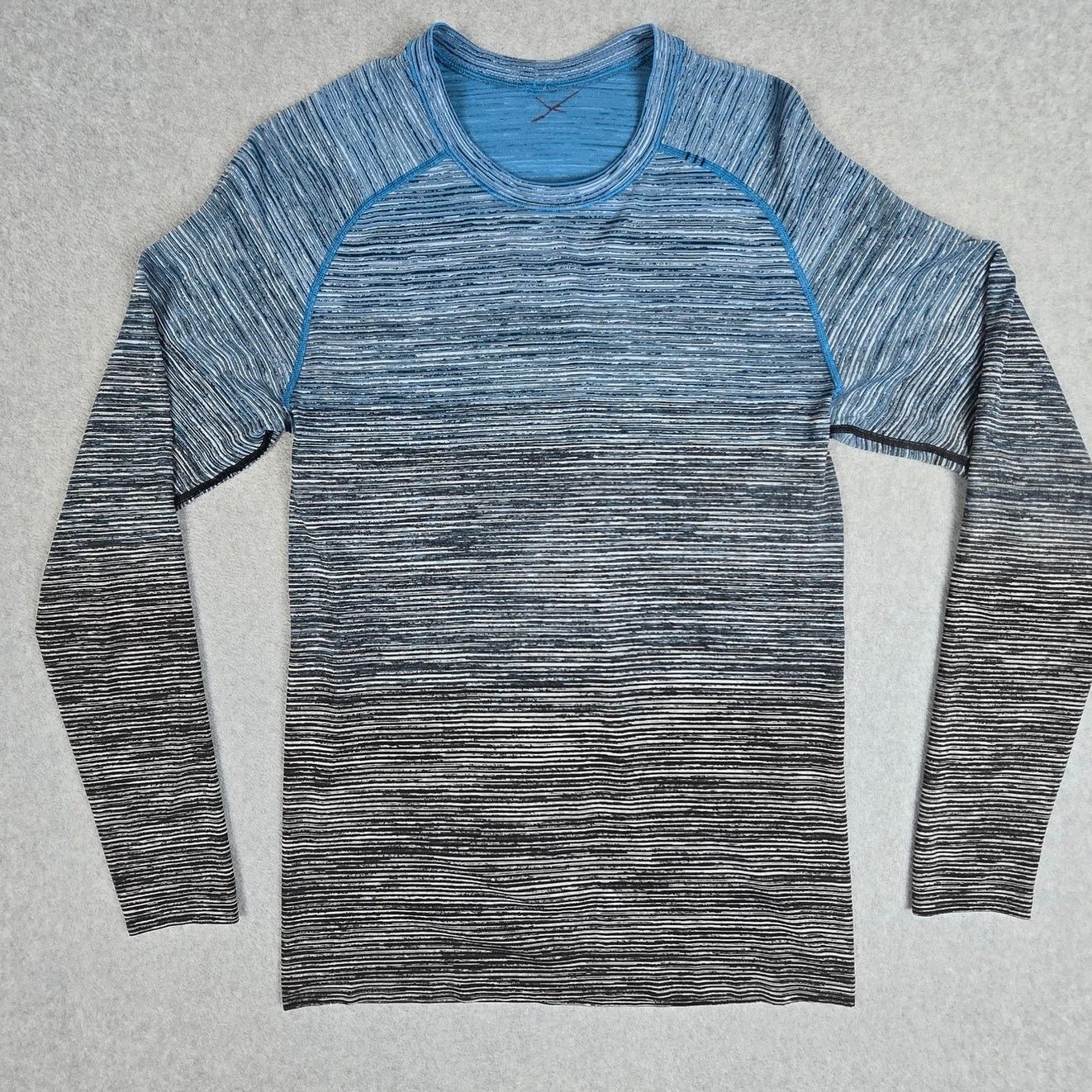 Lululemon Lululemon Small Metal Vent Tech Long-Sleeve Shirt Blue Black Size US S / EU 44-46 / 1 - 2 Thumbnail