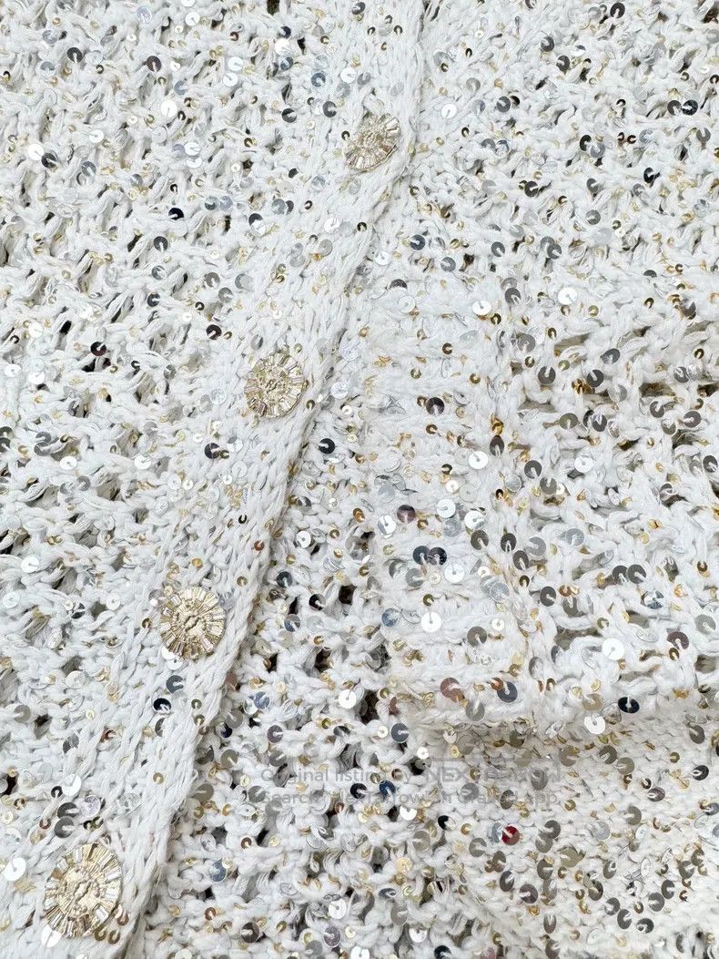 Chanel Chanel 23C Early Spring Holiday White Sequin Knitted Cardi Size XXS / US 00 / IT 34 - 4 Thumbnail