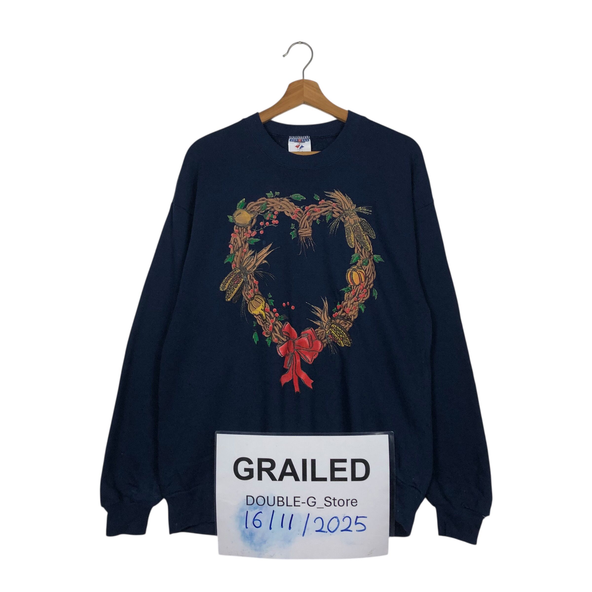 Vintage 📌Vintage Sweatshirt Featuring a Heart Shaped Autumn Winter Size US L / EU 52-54 / 3 - 1 Thumbnail