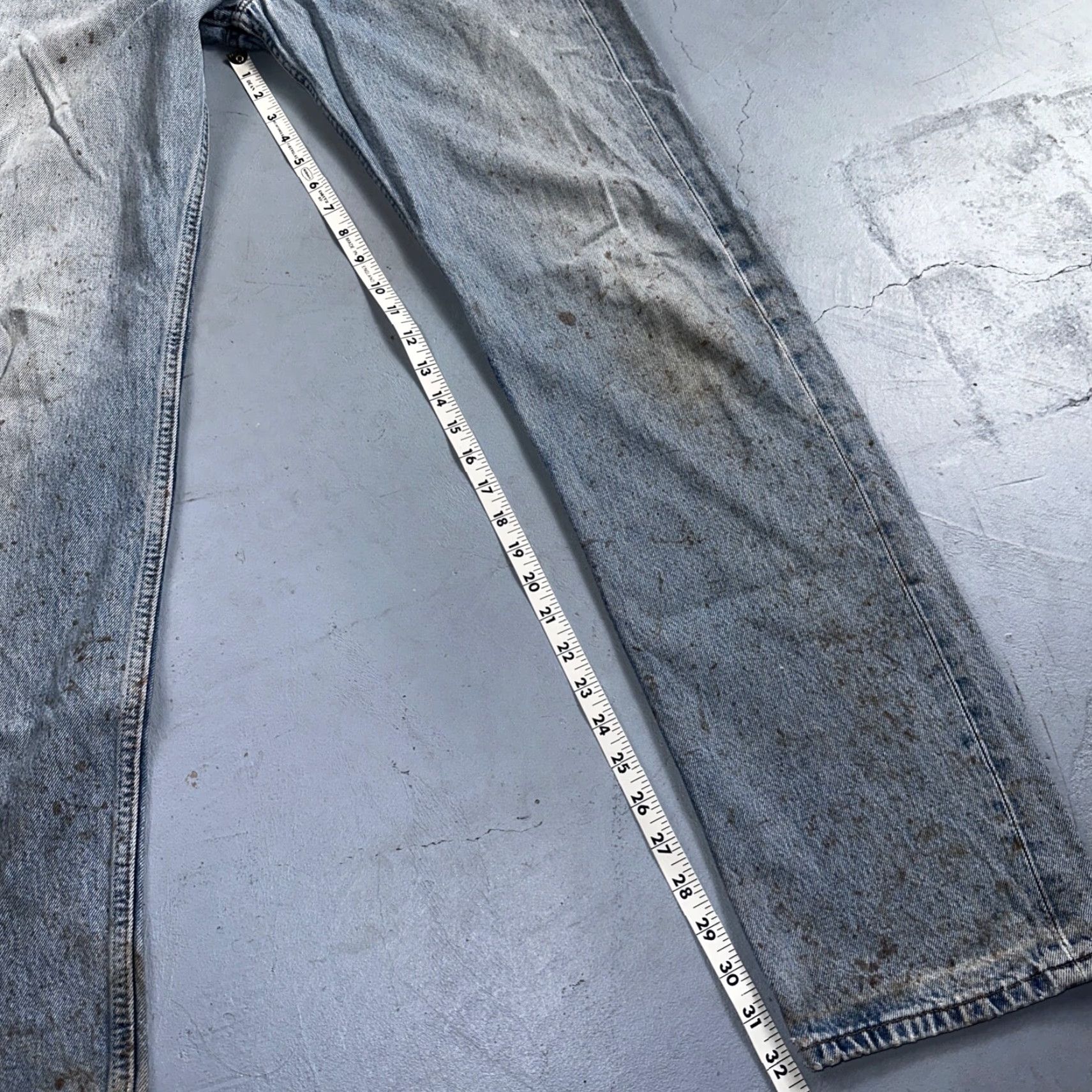 Levi's VINTAGE Levi's 501 Jeans Men Medium Regular Fit Straight Leg Denim Light Wash 90s 2000s Size US 33 - 5 Thumbnail