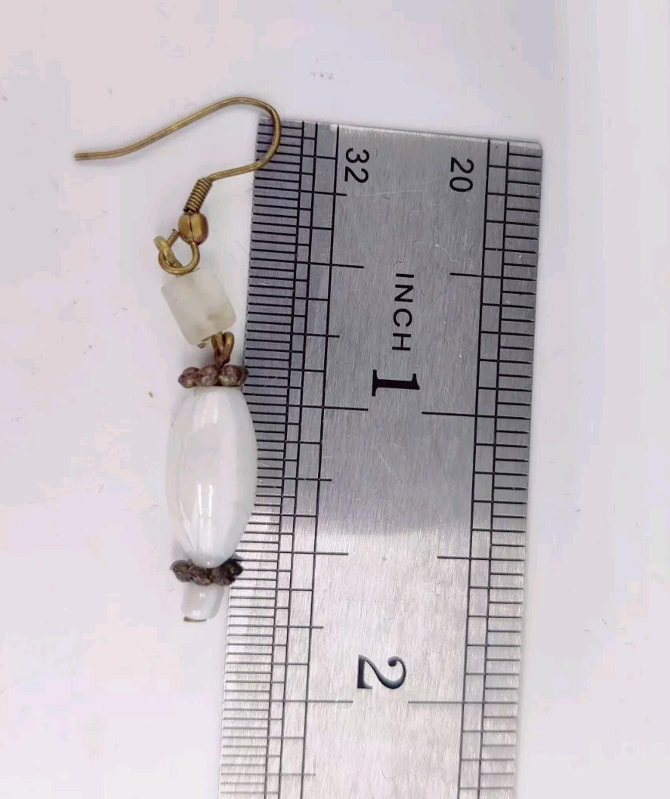 The Unbranded Brand Vintage Dangle Earrings Hook Pierced White Beaded Gold Toned Size ONE SIZE - 3 Thumbnail