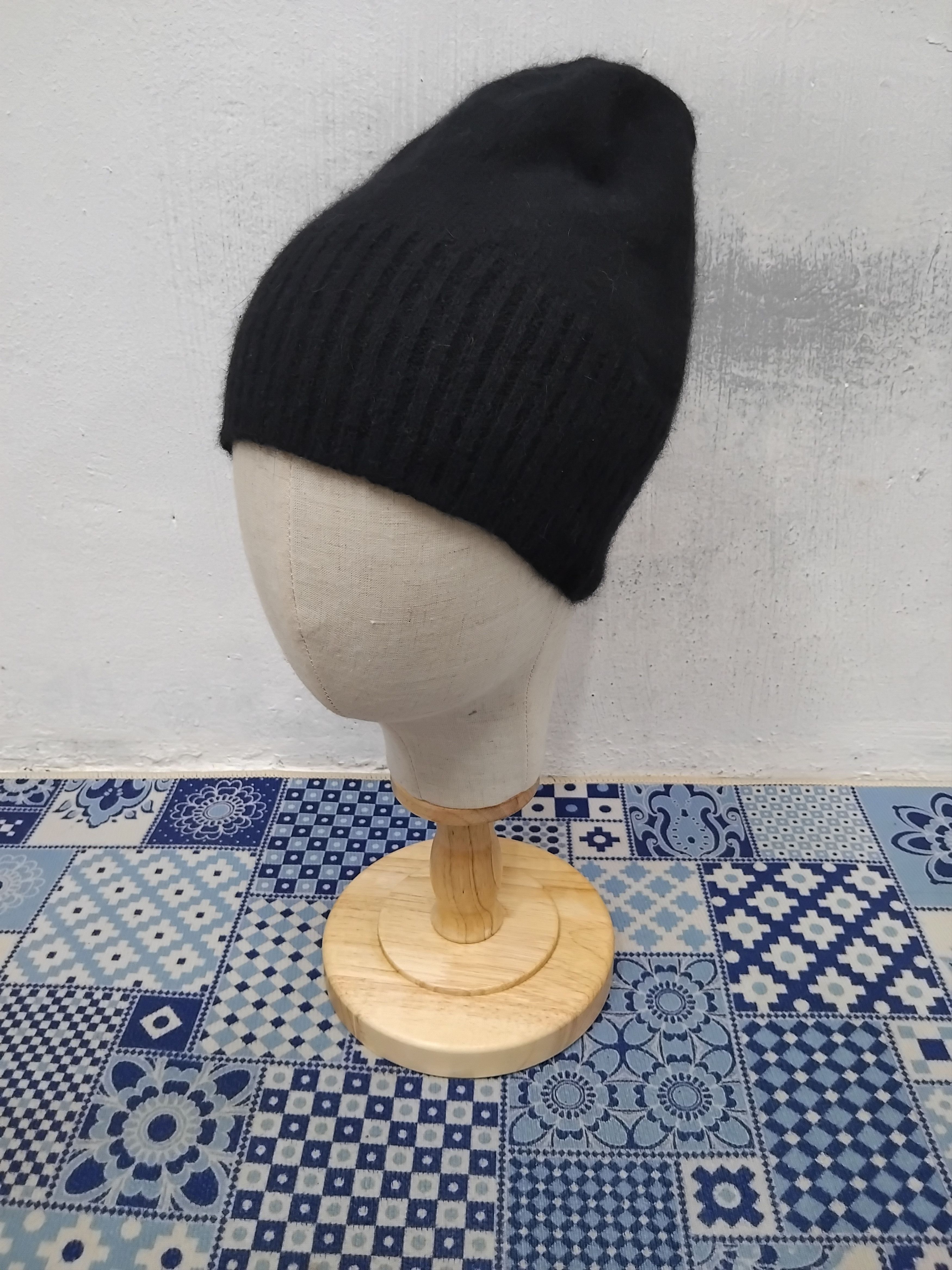 Japanese Brand 💥Uniqlo Japanese brand black colour beanie hat Size ONE SIZE - 1 Thumbnail