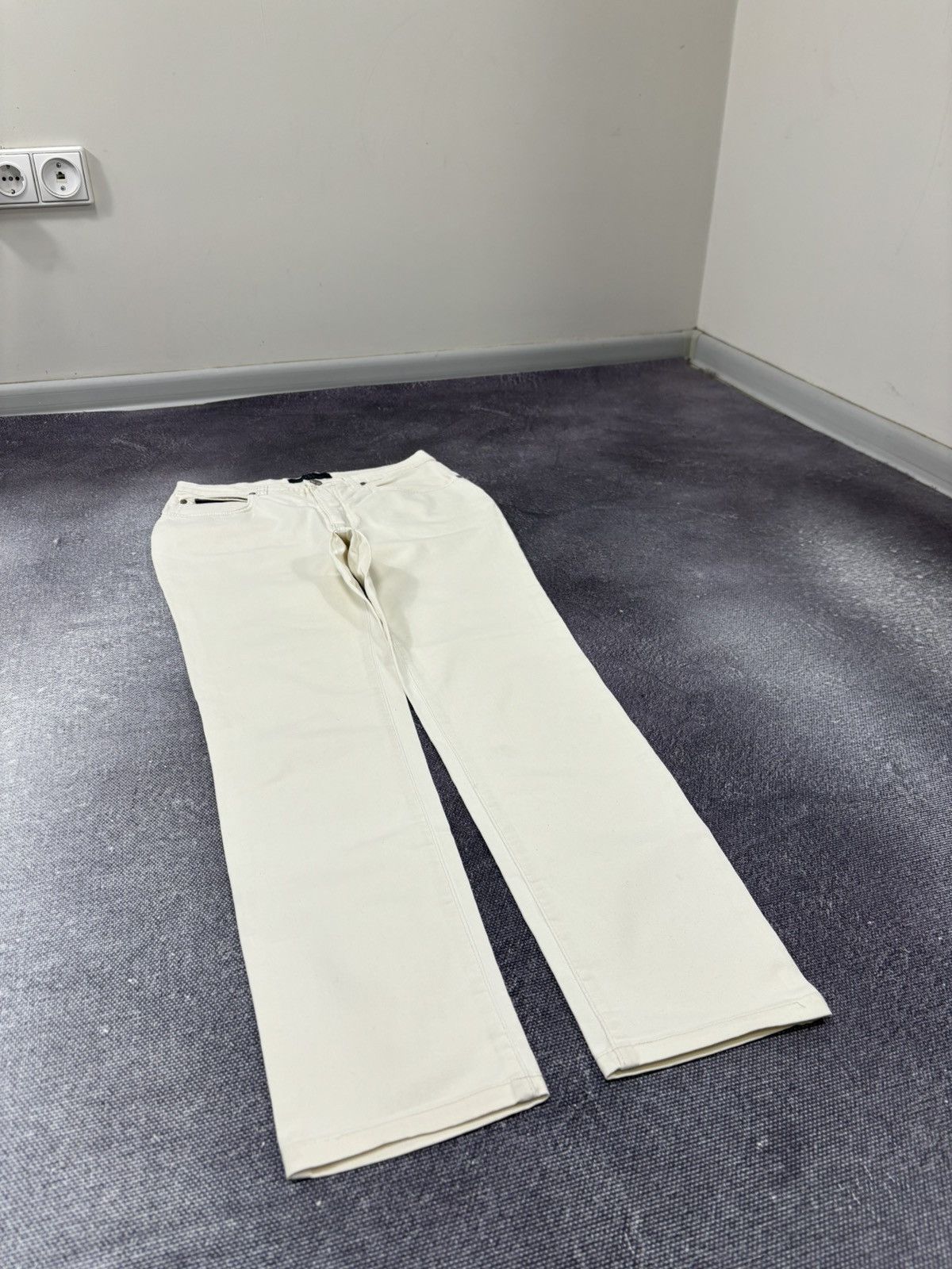 Valentino Vintage Valentino Women’s Beige Slim Fit Luxury Cotton Pants Size 31" - 3 Thumbnail
