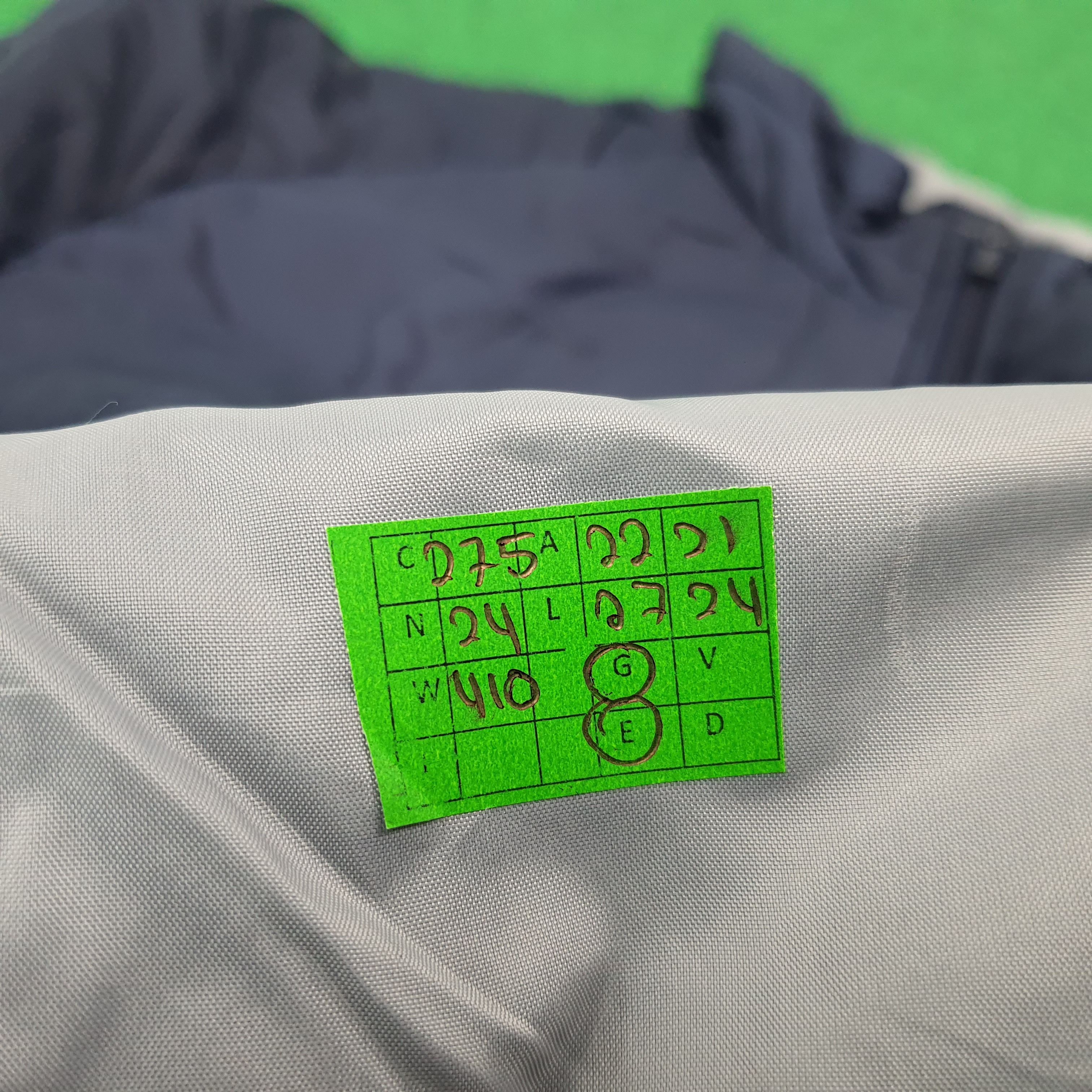 Adidas Vintage Adidas Puffer Custom Yohji Logo Jacket C275N24 Size US M / EU 48-50 / 2 - 10 Thumbnail