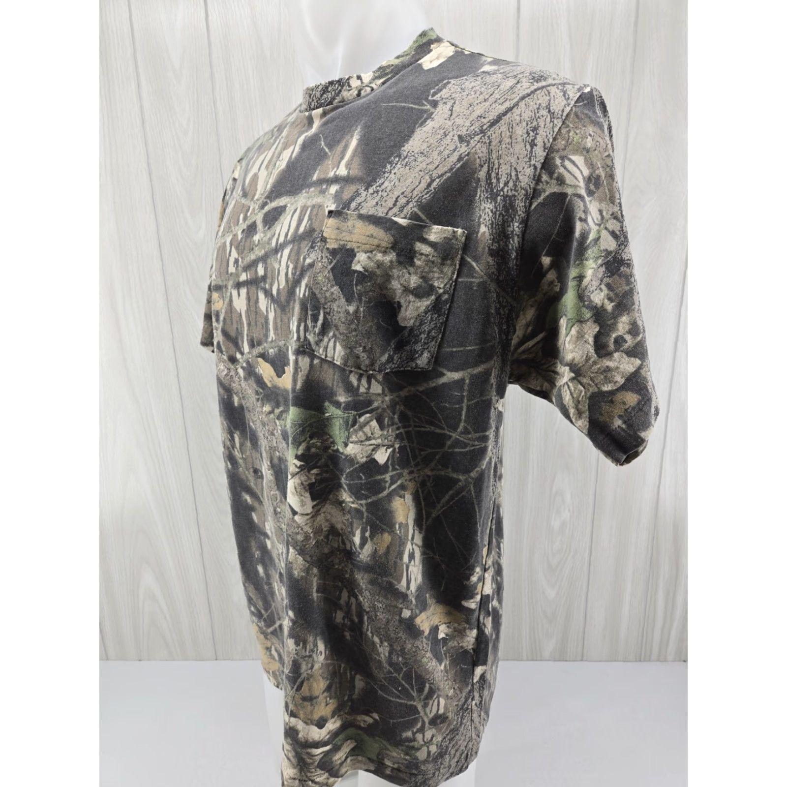 Vintage VTG RedHead Mossyoak Breakup Camouflage T Shirt Large Short Sleeve Pocket USA Mens Shirt Size US L / EU 52-54 / 3 - 3 Thumbnail