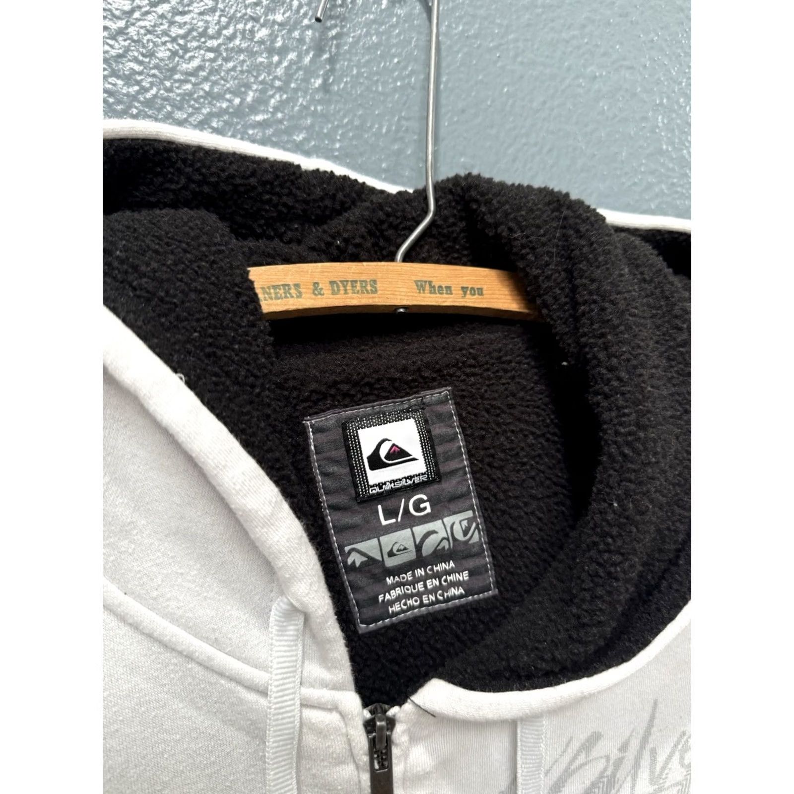 Quiksilver VINTAGE Quiksilver Hoodie Shirt Men’s L White Cotton Zip Surfing 90s? Size US L / EU 52-54 / 3 - 2 Thumbnail