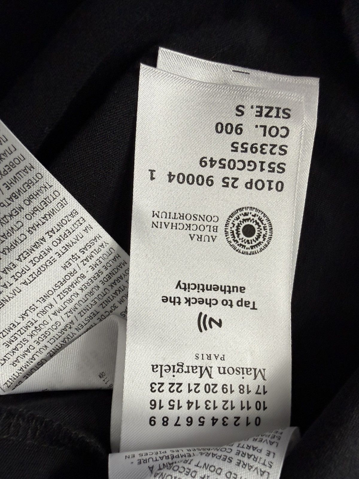 Maison Margiela Maison Margiela Font T Shirt Size US S / EU 44-46 / 1 - 4 Thumbnail