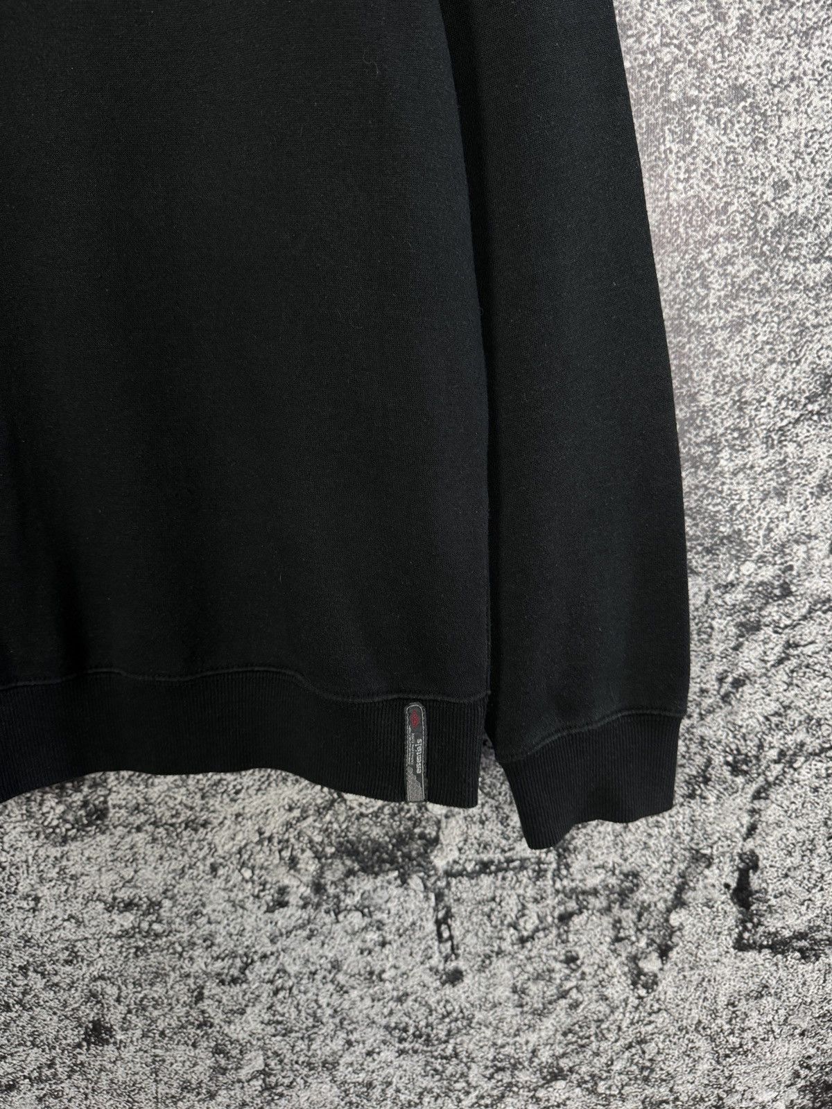 Umbro UMBRO Essentials Vintage Crewneck Sweatshirt Big Logo Size M Size US M / EU 48-50 / 2 - 5 Thumbnail