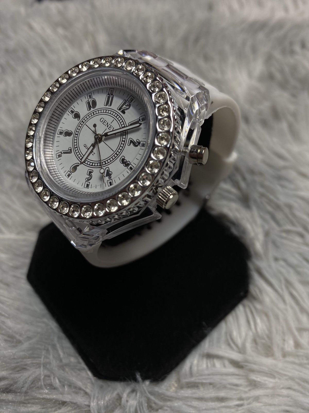 Japanese Brand Geneva LED Light-Up Crystal Watch | Japanese Brand Size ONE SIZE - 5 Thumbnail