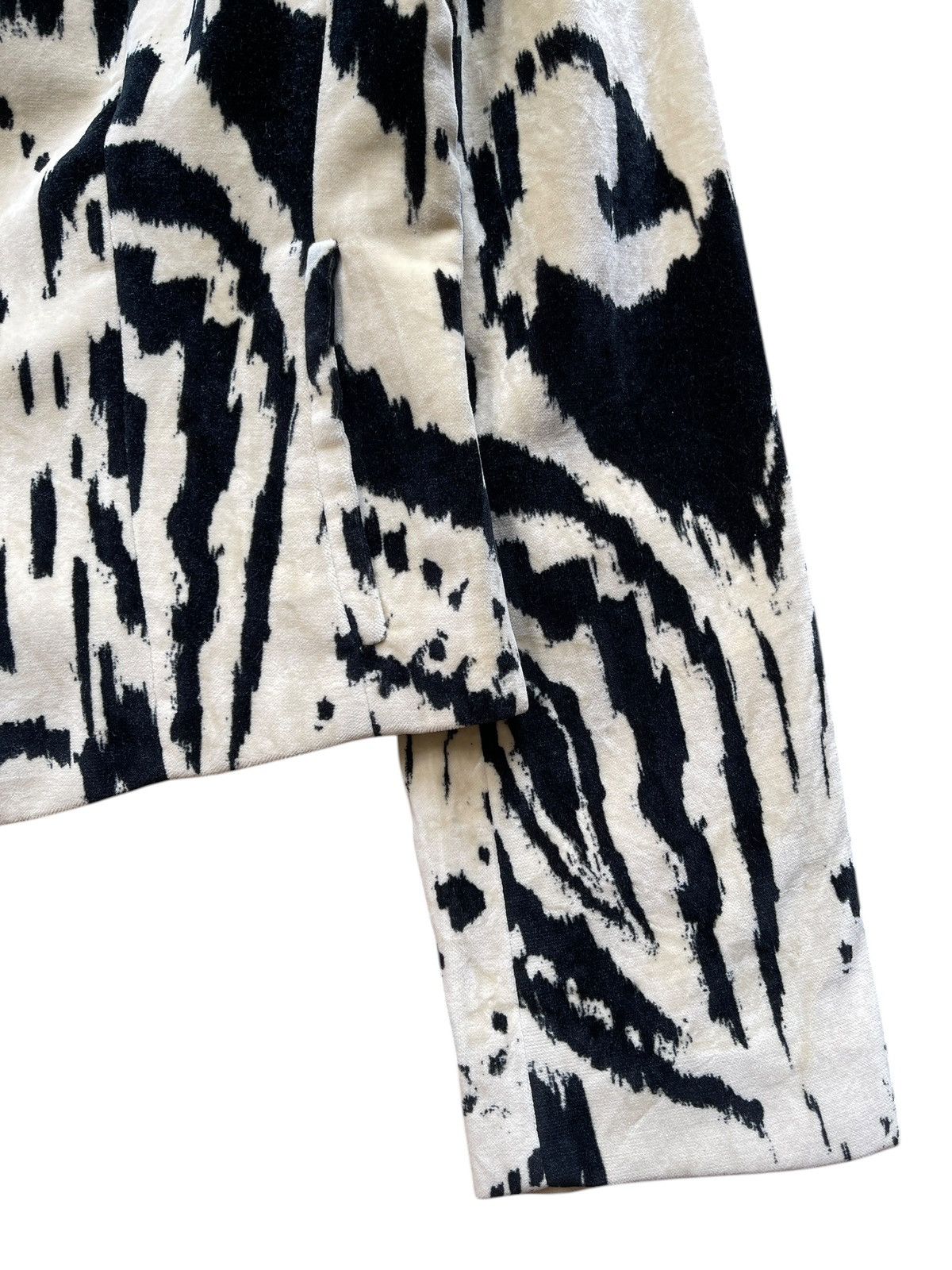 Etro Etro Milano Velvet Printed Cropped Coat Size M / US 6-8 / IT 42-44 - 9 Thumbnail