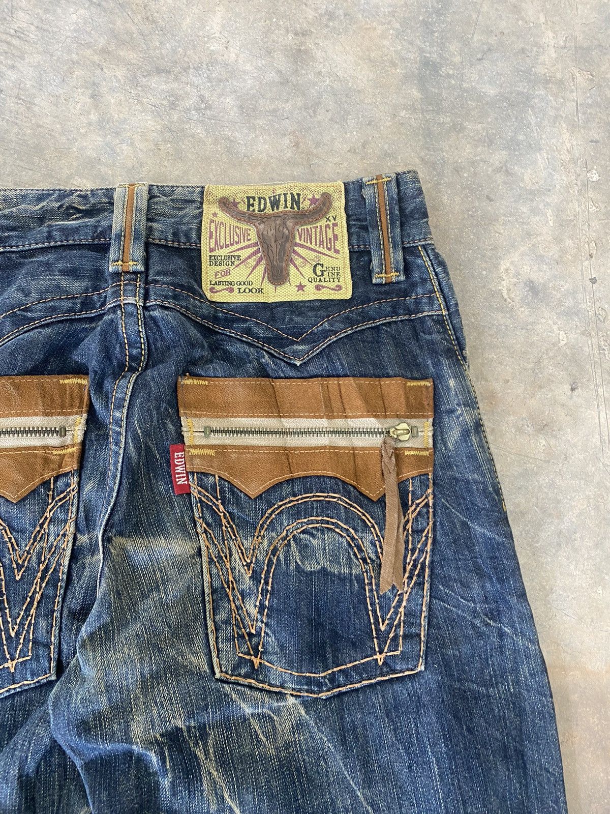 Le Grande Bleu (L.G.B.) Edwin Japan Cowboy Jeans Punk Grunge Mud Wash 90s Size US 29 - 11 Thumbnail