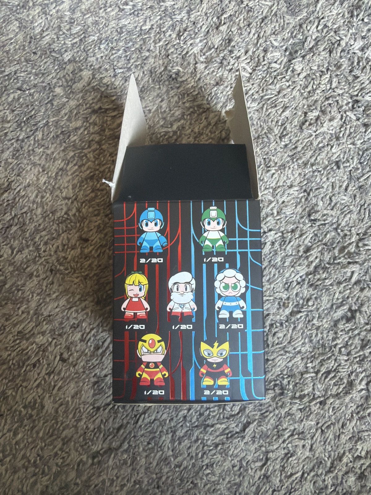 Kid Robot 2016 Capcom Kidrobot Mega Man Mini Figure Size ONE SIZE - 9 Thumbnail