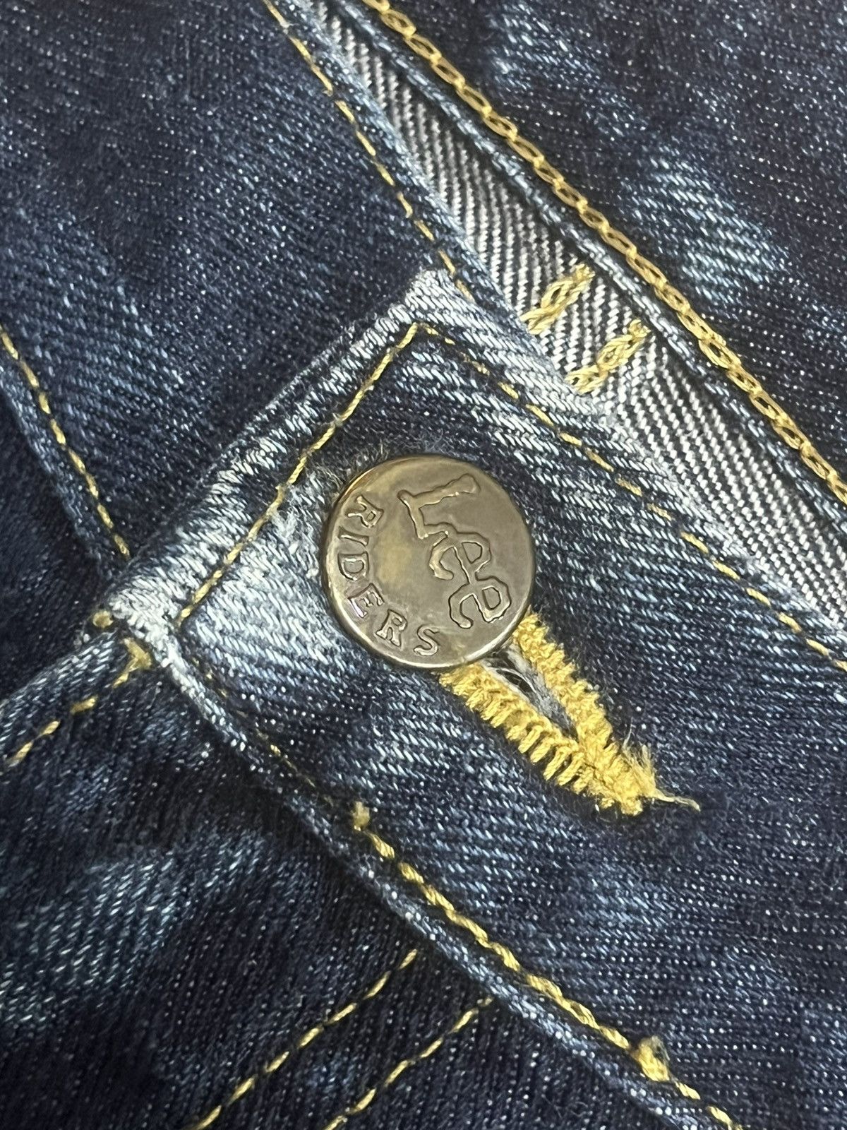 Vintage Vintage Lee Japan Dark Blue Faded Washed Distress Flare Jean Size US 31 - 5 Thumbnail