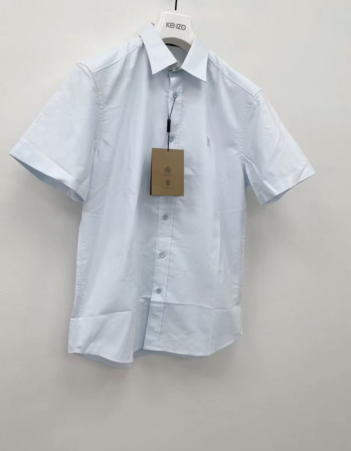 Burberry BURBERRY 100% Cotton Embroidered Short Sleeve Shirt J30 Size US L / EU 52-54 / 3 - 2 Thumbnail