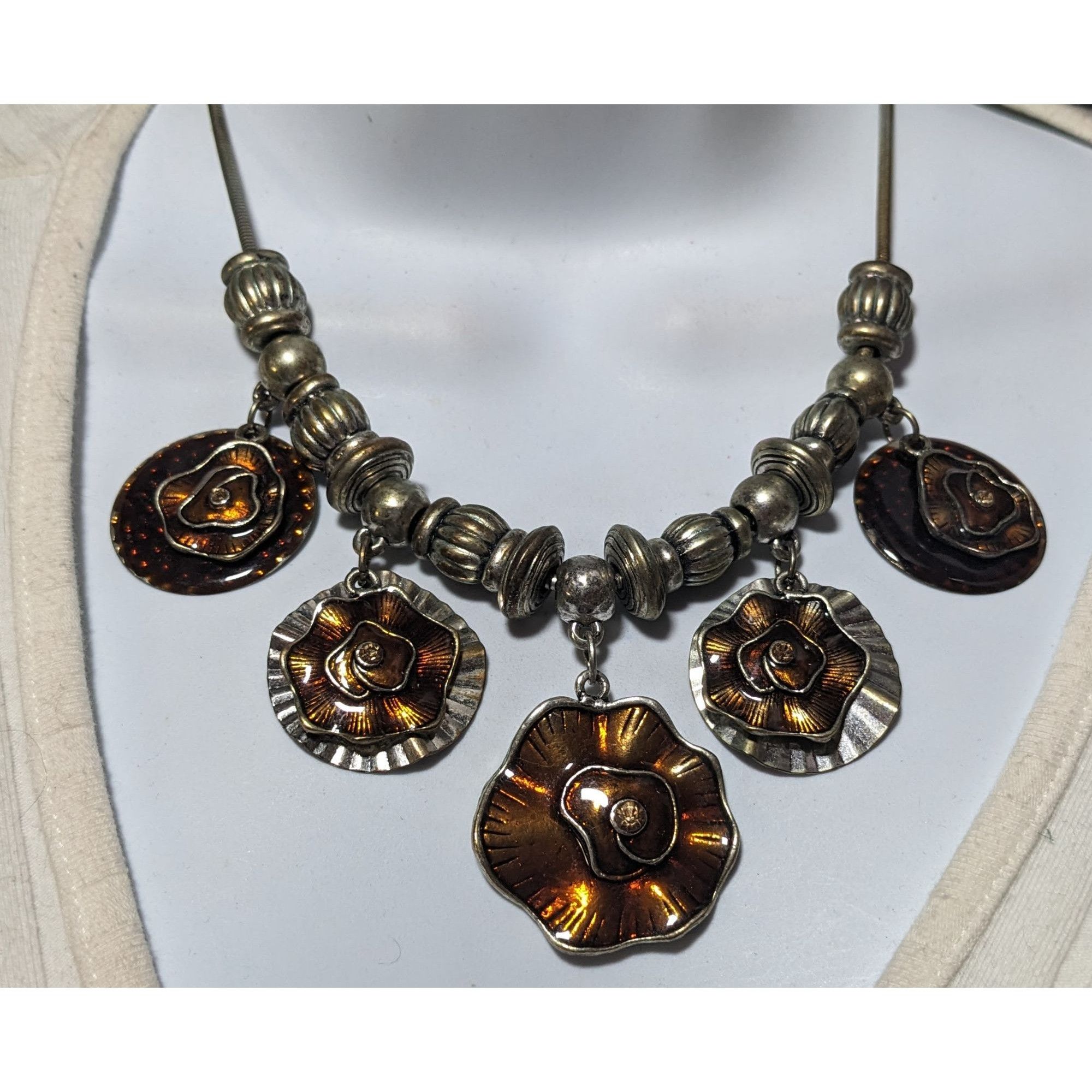 Other Abstract Floral Medallion Statement Necklace Size ONE SIZE - 8 Thumbnail
