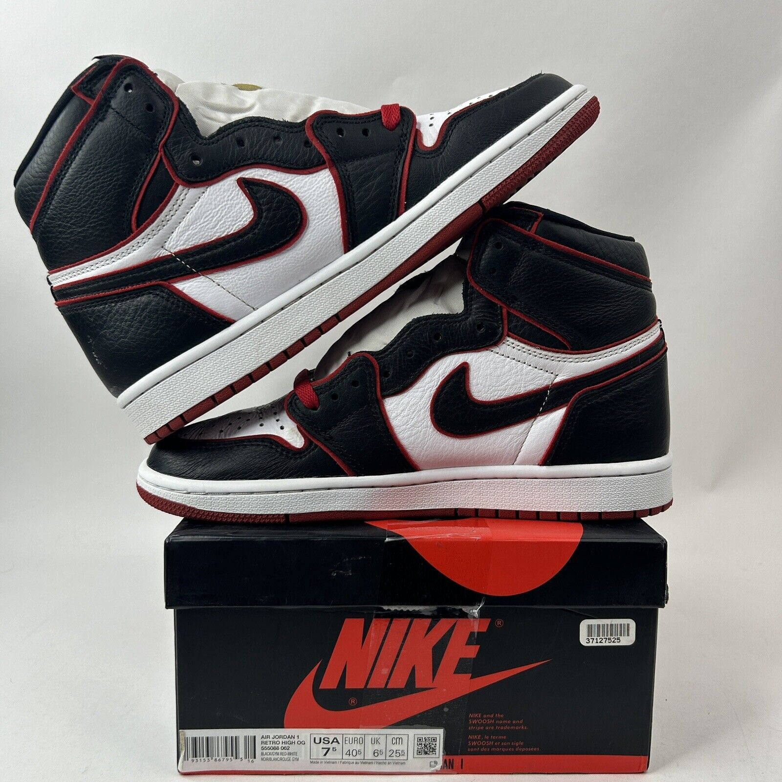 Nike Nike Air Jordan 1 Retro High OG “Bloodline” 2024 Size US 9 / IT 39 - 3 Thumbnail