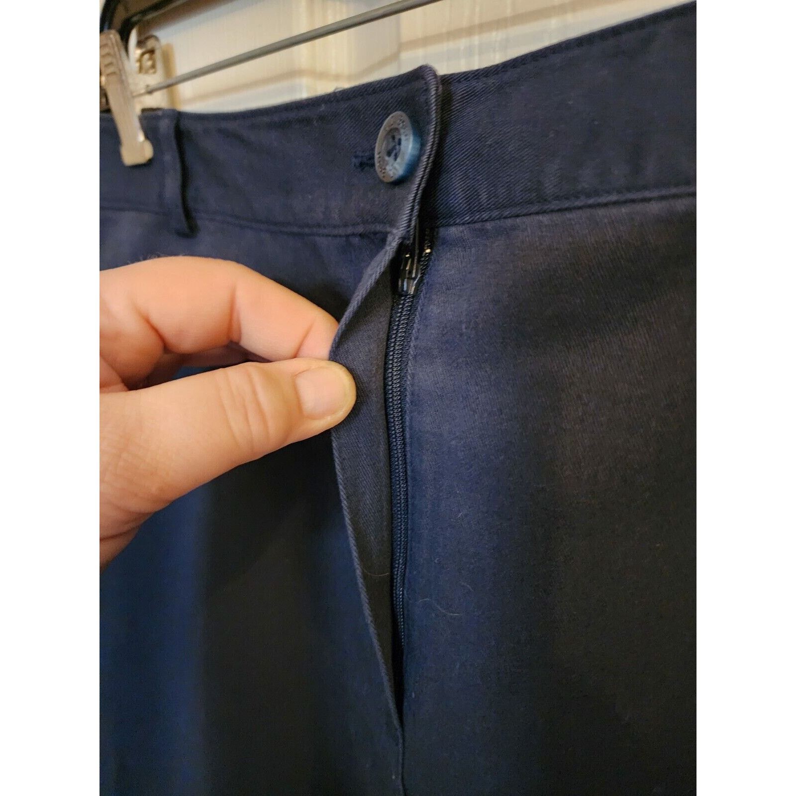 L.L. Bean NWT L.L. Bean Navy Classic Fit Twill Pants Women’s 18W Size 40" / US 18 - 3 Thumbnail