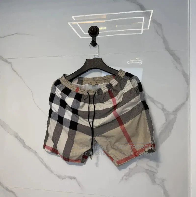 Burberry Burberry Khaki Summer Men's Shorts. Size US 36 / EU 52 - 1 Thumbnail