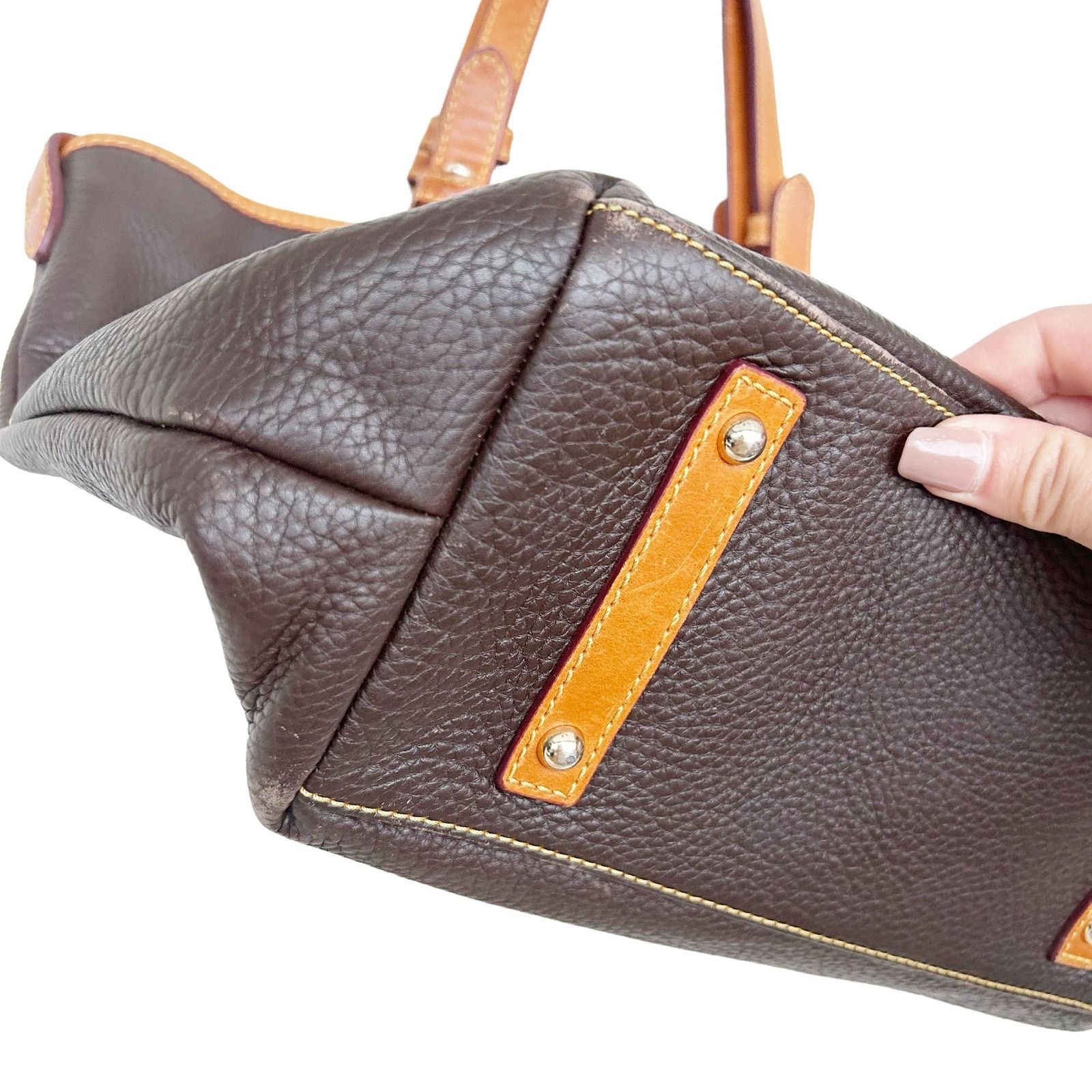 Dooney & Bourke Dooney & Bourke Brown Leather Shoulder Bag Size ONE SIZE - 4 Thumbnail