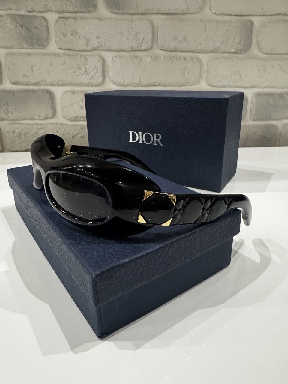 Dior Christian Dior "Lady" Black Oval Cat Eye Shield Sunglasses Size ONE SIZE - 4 Thumbnail