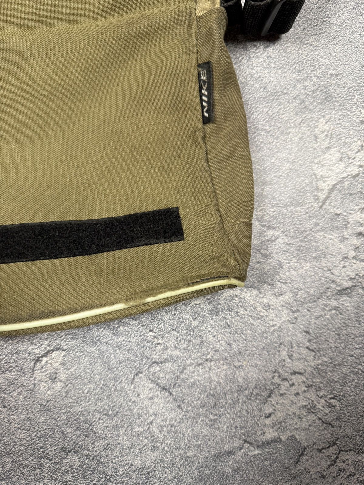 Nike × Vintage Vintage Nike Shoulder Bag Crossbody Messenger Size ONE SIZE - 7 Thumbnail