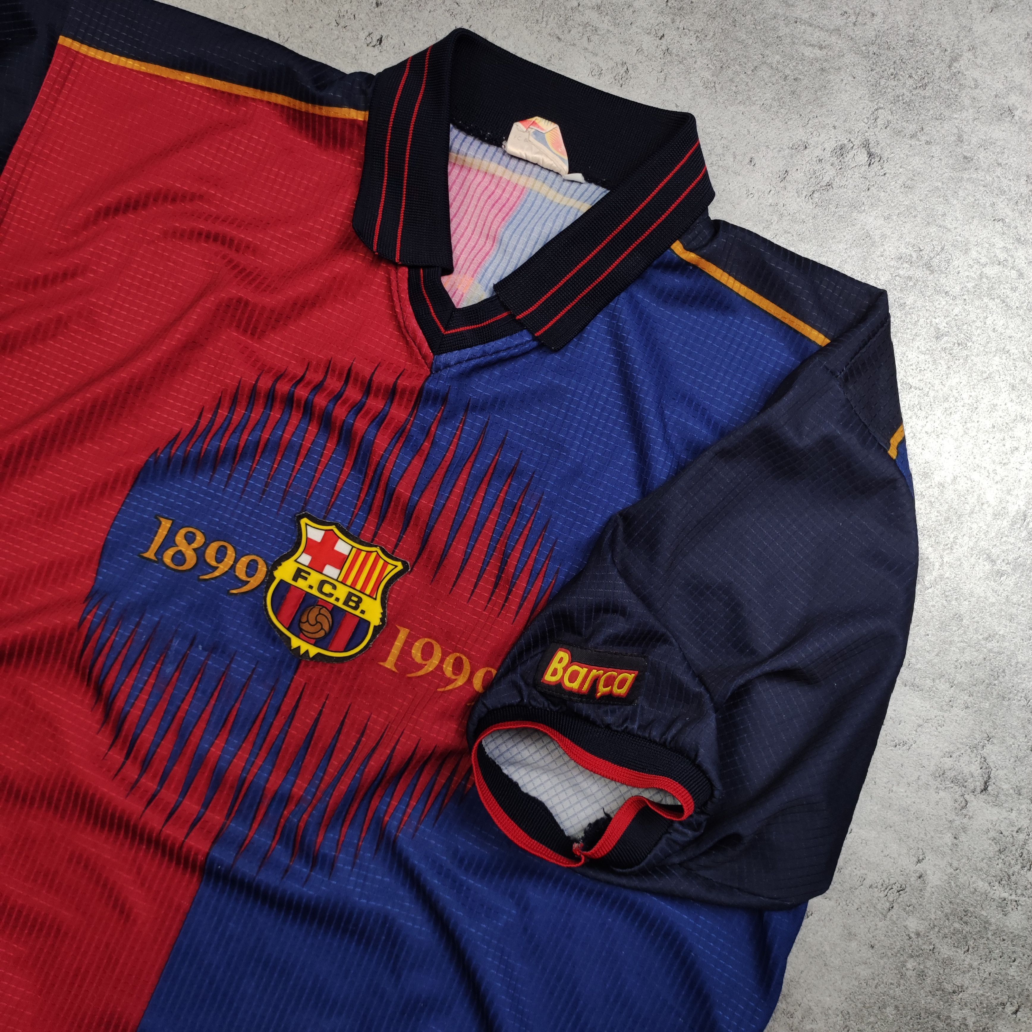 Vintage RARE FC Barcelona 1999 #7 Figo Rogers Offcial Football Kit Size US L / EU 52-54 / 3 - 5 Thumbnail