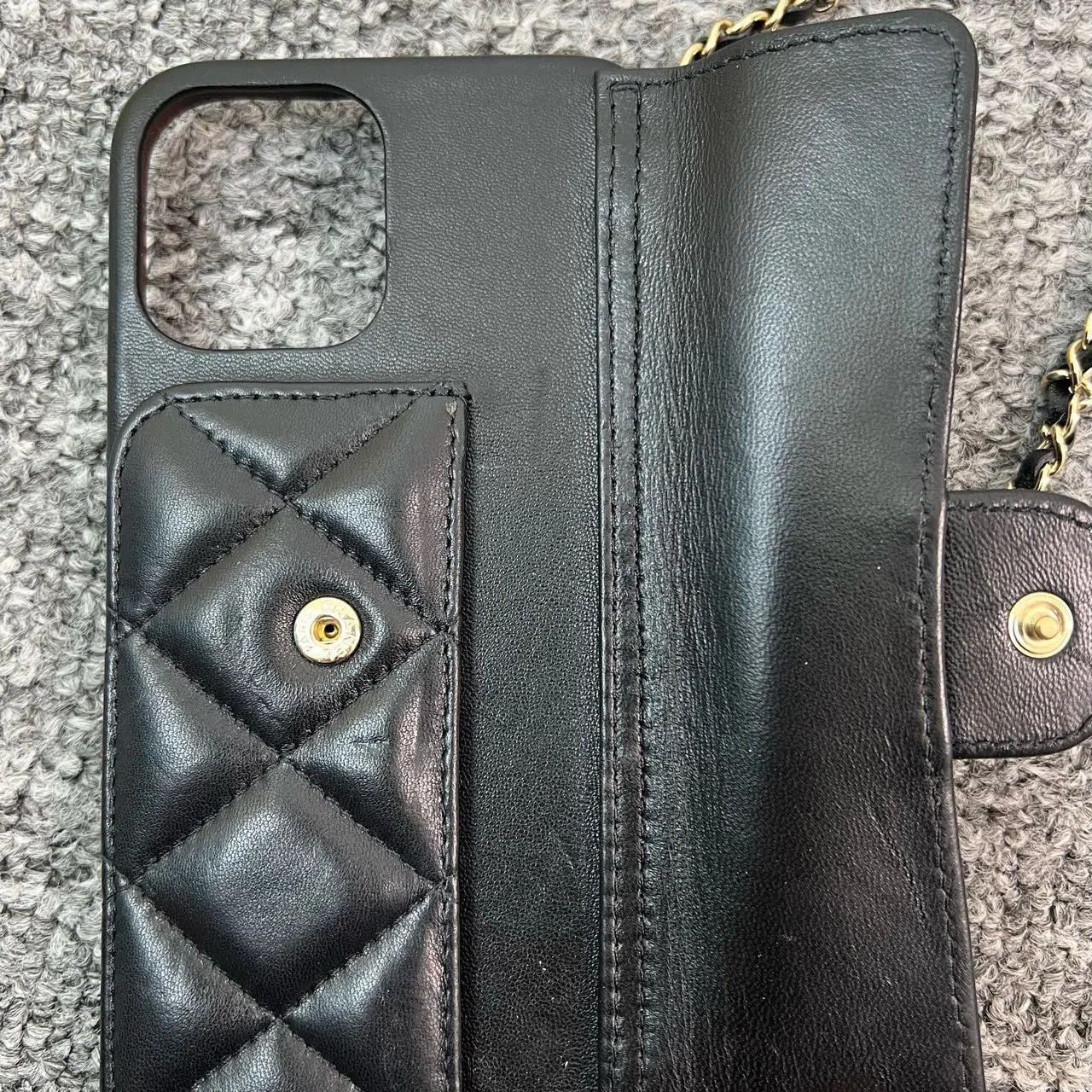 Chanel Chanel Black Lambskin Gold Ball Chain Phone Case. Size ONE SIZE - 5 Thumbnail