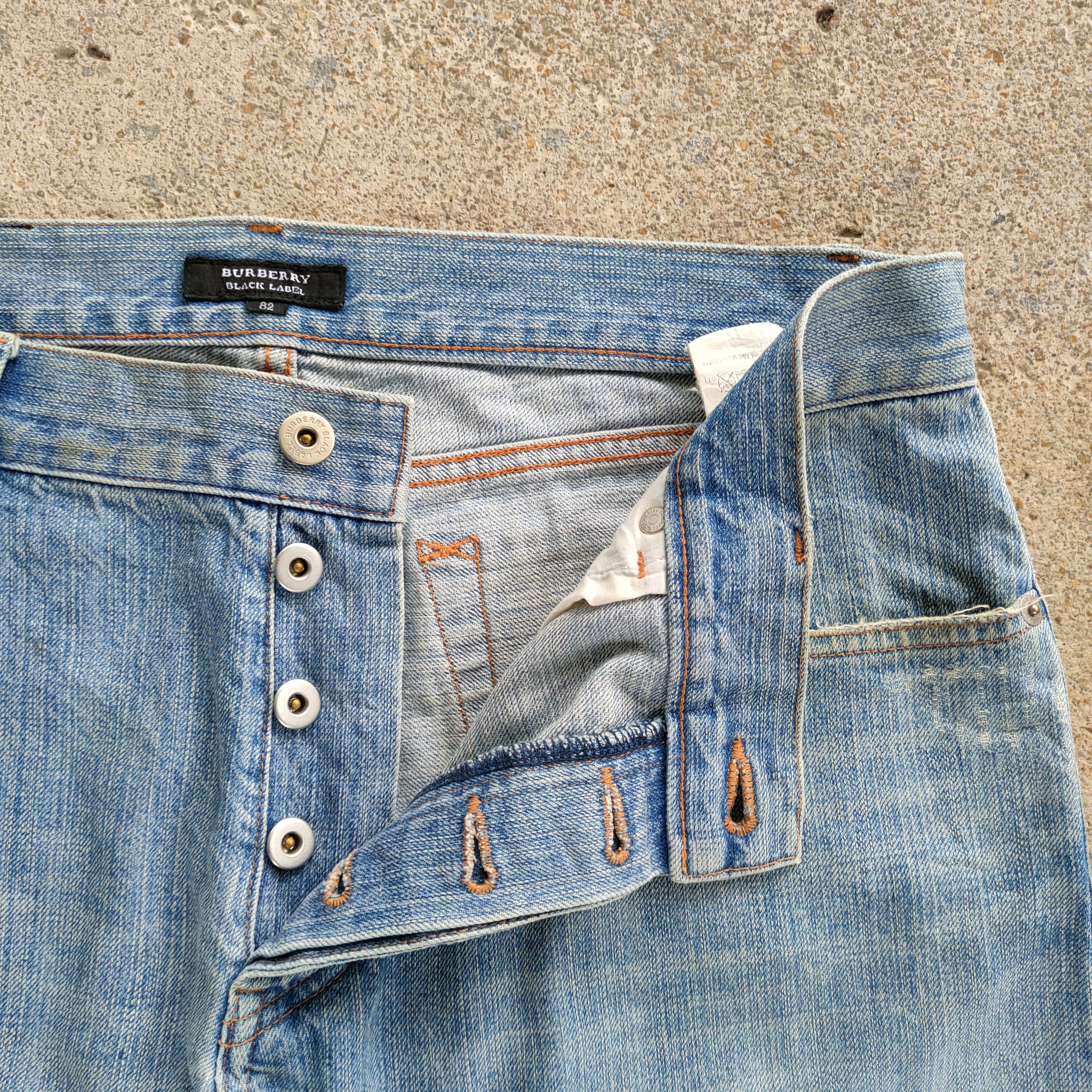 Burberry VINTAGE BURBERRY BLACK LABEL FADED RIPPED JEANS DENIM PANTS Size US 34 / EU 50 - 10 Thumbnail
