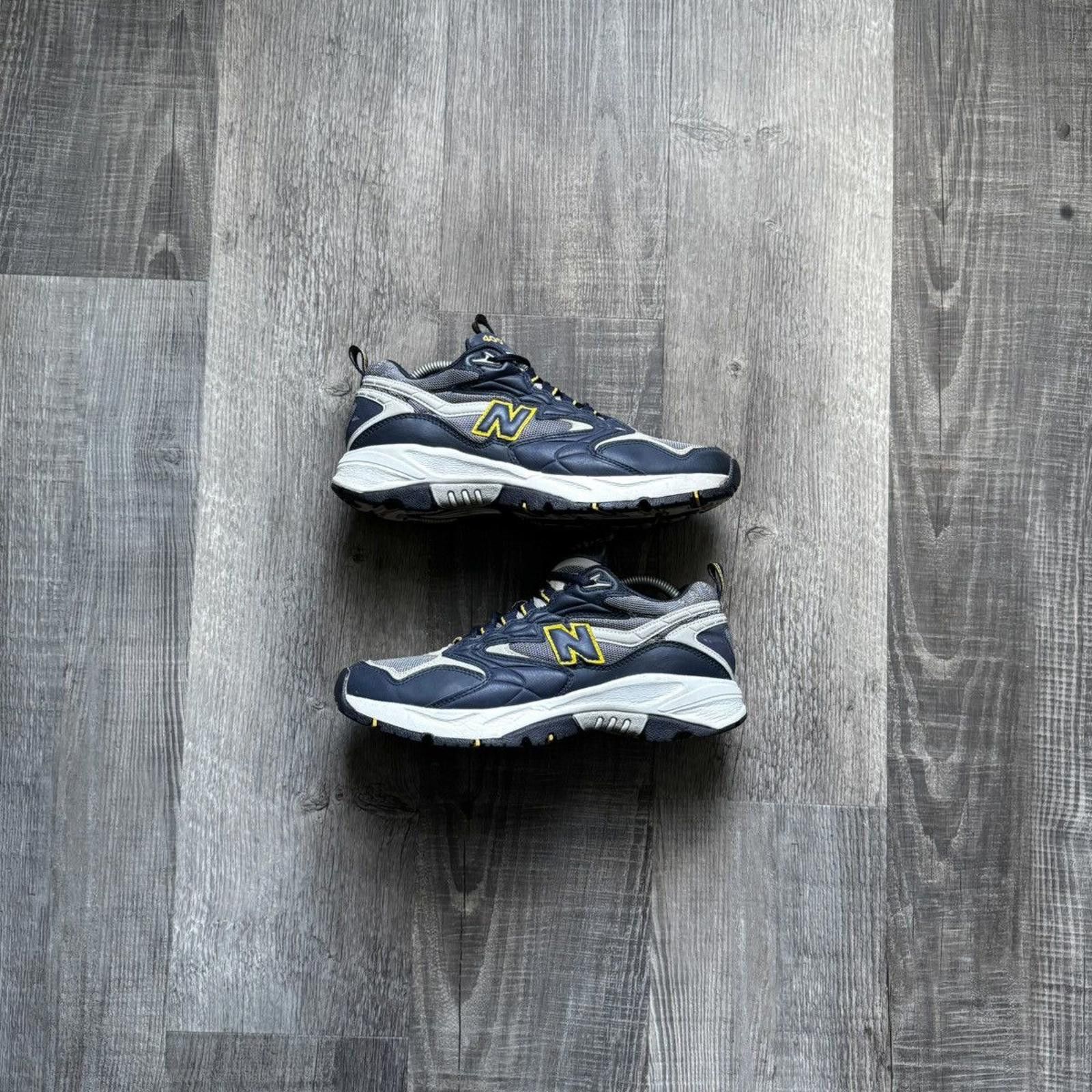 New Balance NEW BALANCE • VNTG 400 (10M) Size US 10 / EU 43 - 1 Thumbnail