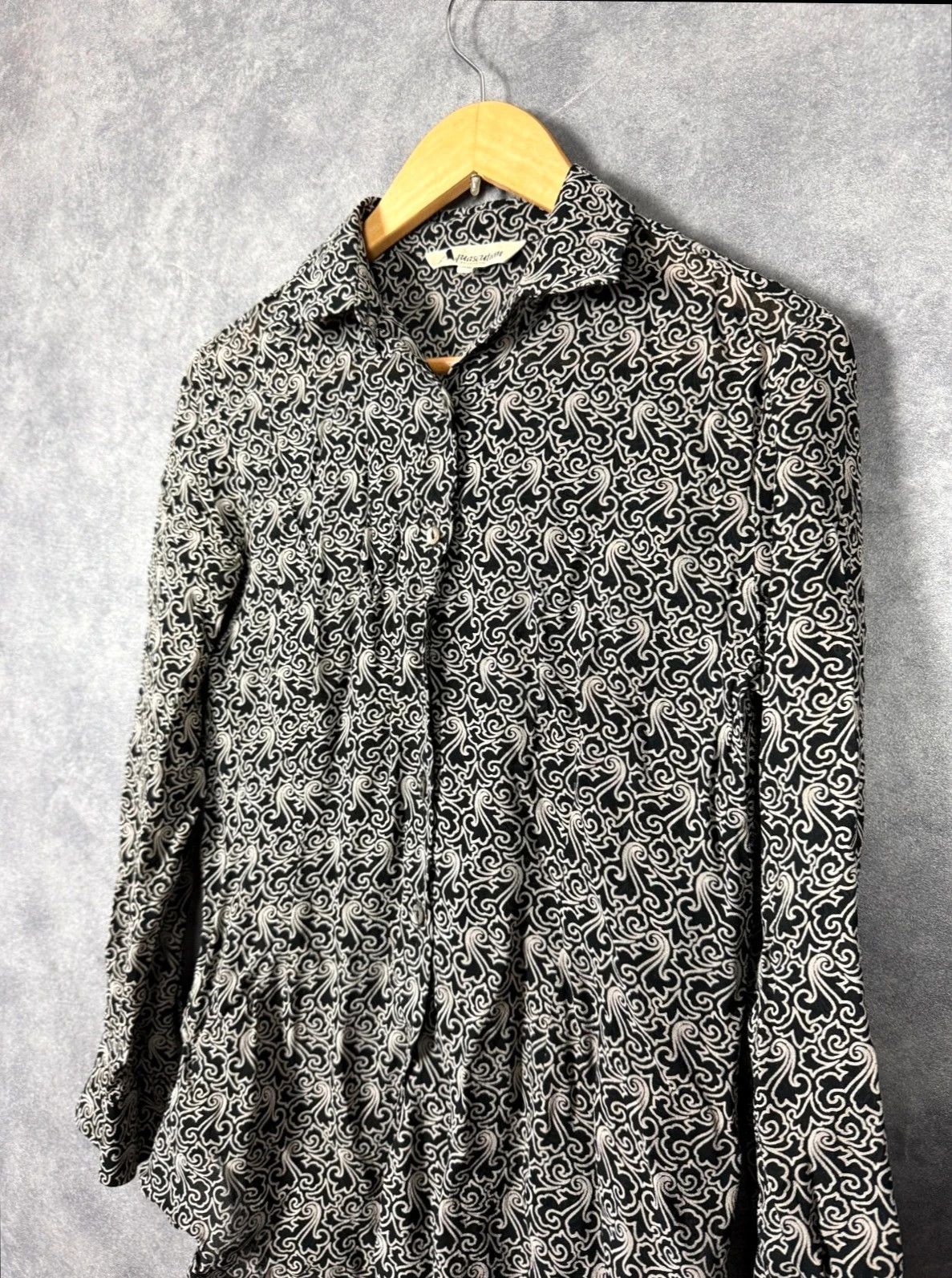 Aquascutum Aquascutum London Women Shirt Pattern Pearl Buttons Size M / US 6-8 / IT 42-44 - 2 Thumbnail