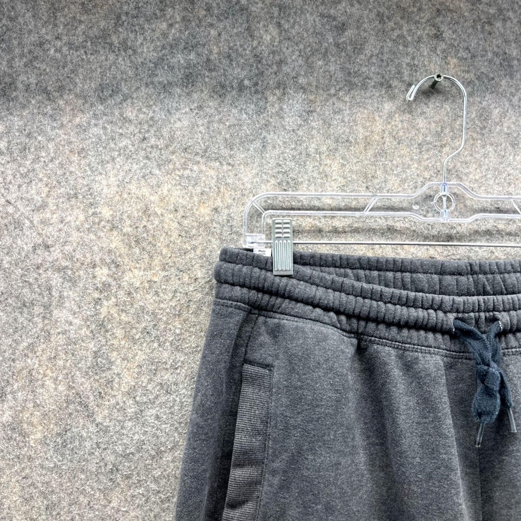 Puma Puma Pants Men L Sweatpants Gray Fleece Elastic Waist Pockets Regular Inseam 27" Size US 33 - 3 Thumbnail