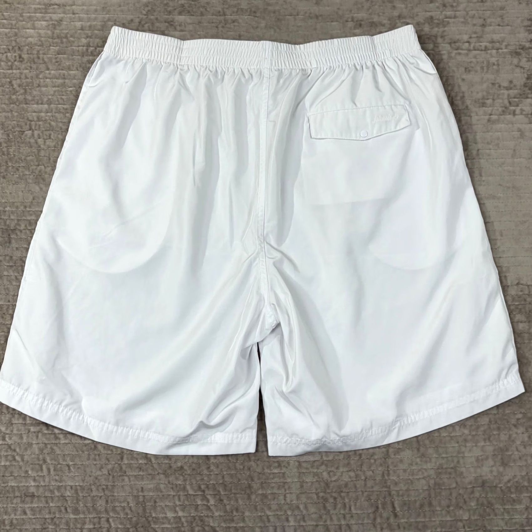 johnnie-O VINTAGE? No. Johnnie-O Mens XL White Performance Golf Swim Shorts Elastic Waist Board Shorts Shirt? Size US 35 - 2 Thumbnail