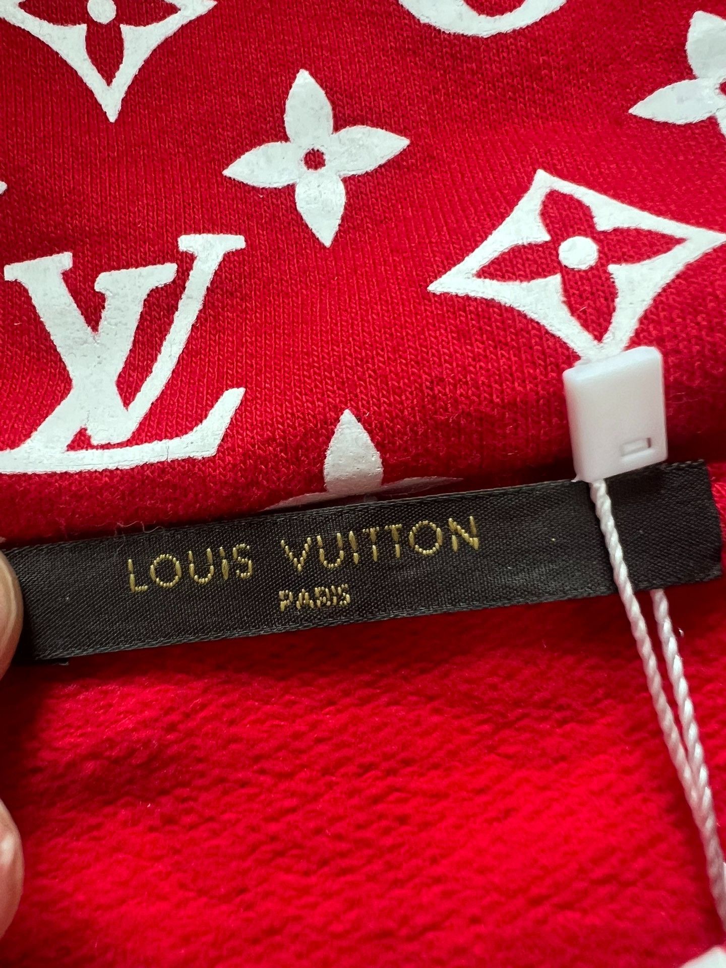 Louis Vuitton Louis Vuitton X Supreme Co-branded Hoodie with Full Logo ho Size US XS / EU 42 / 0 - 5 Thumbnail