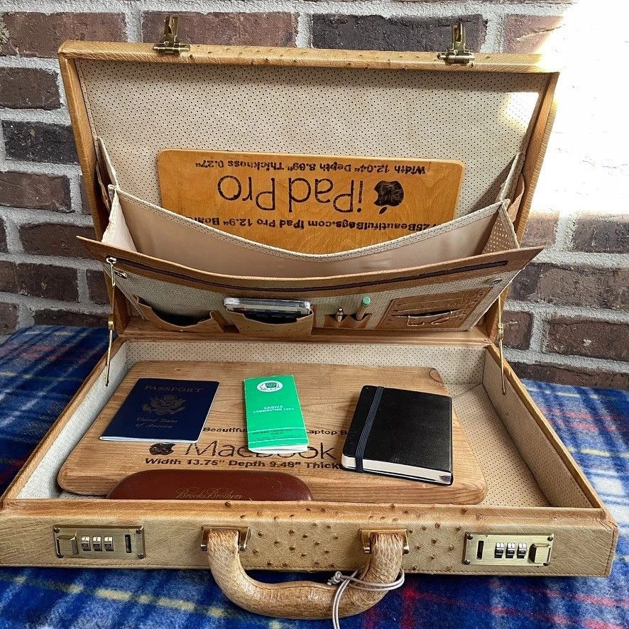 Other 1980s LUXURY OSTRICH SKIN HARDSIDE MACBOOK BRIEFCASE R$3248 Size ONE SIZE - 4 Thumbnail