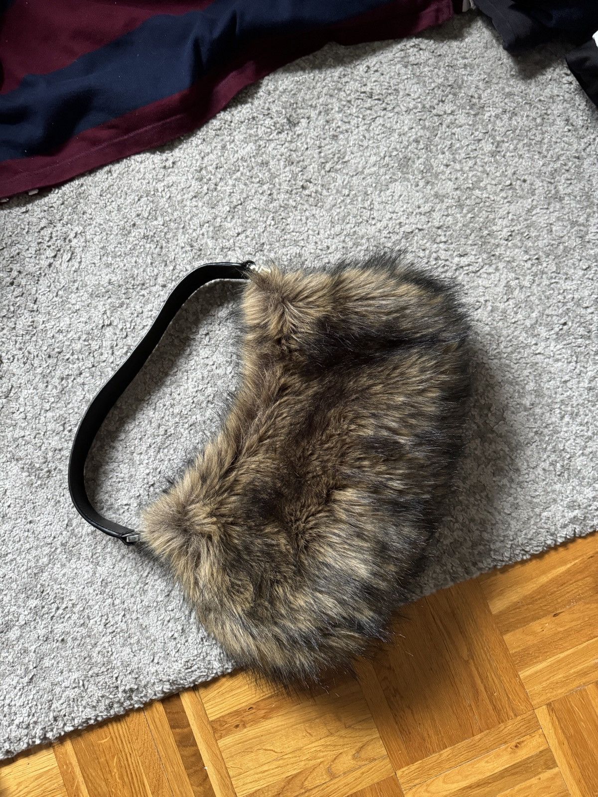 Japanese Brand × Vintage Vintage Y2K Faux Fur Fuzzy Shoulder Bag Gull Mohair Japanese Size ONE SIZE - 2 Thumbnail